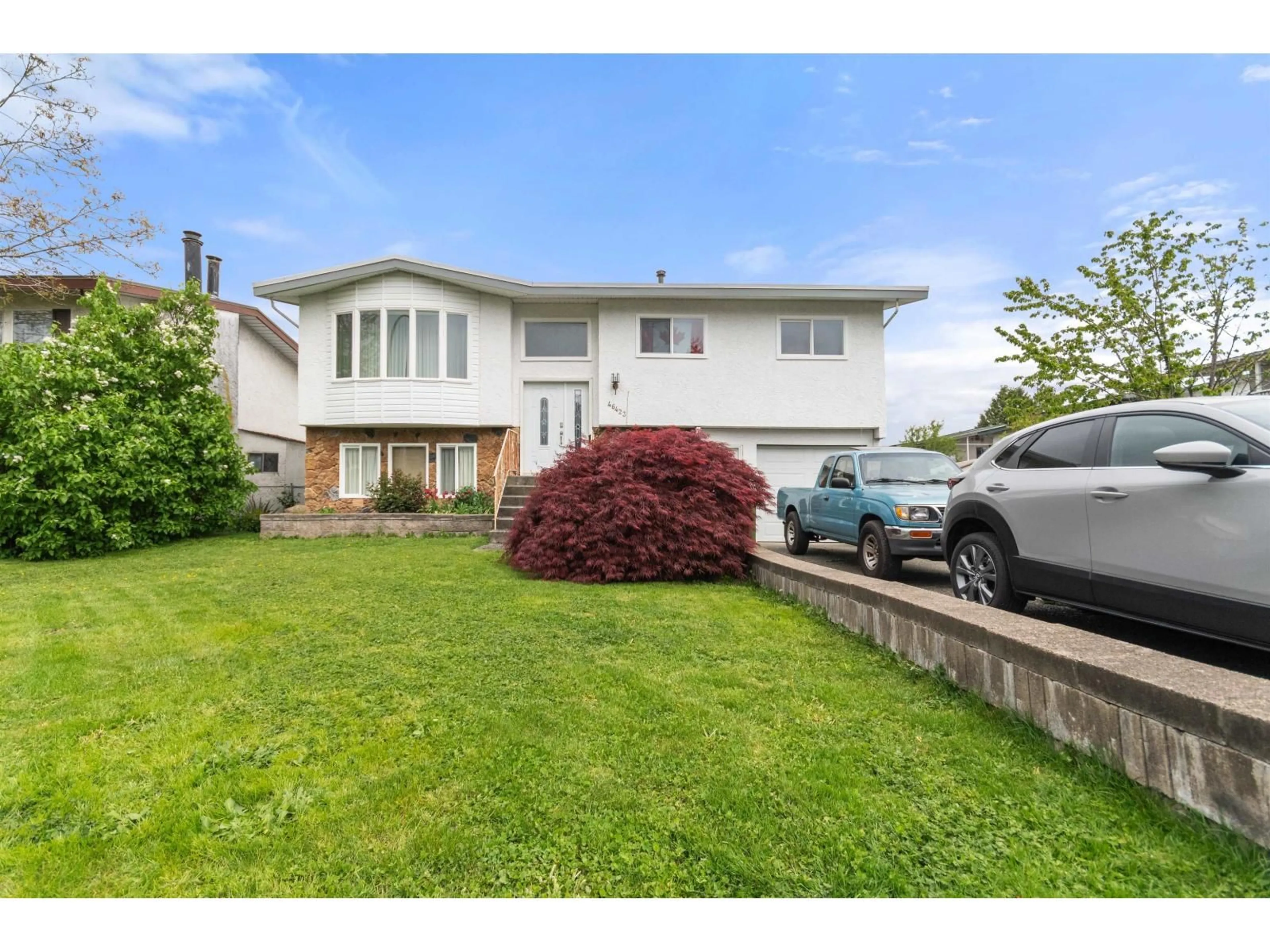 Home with vinyl exterior material, street for 46423 DINAH AVENUE, Chilliwack British Columbia V2P7E2
