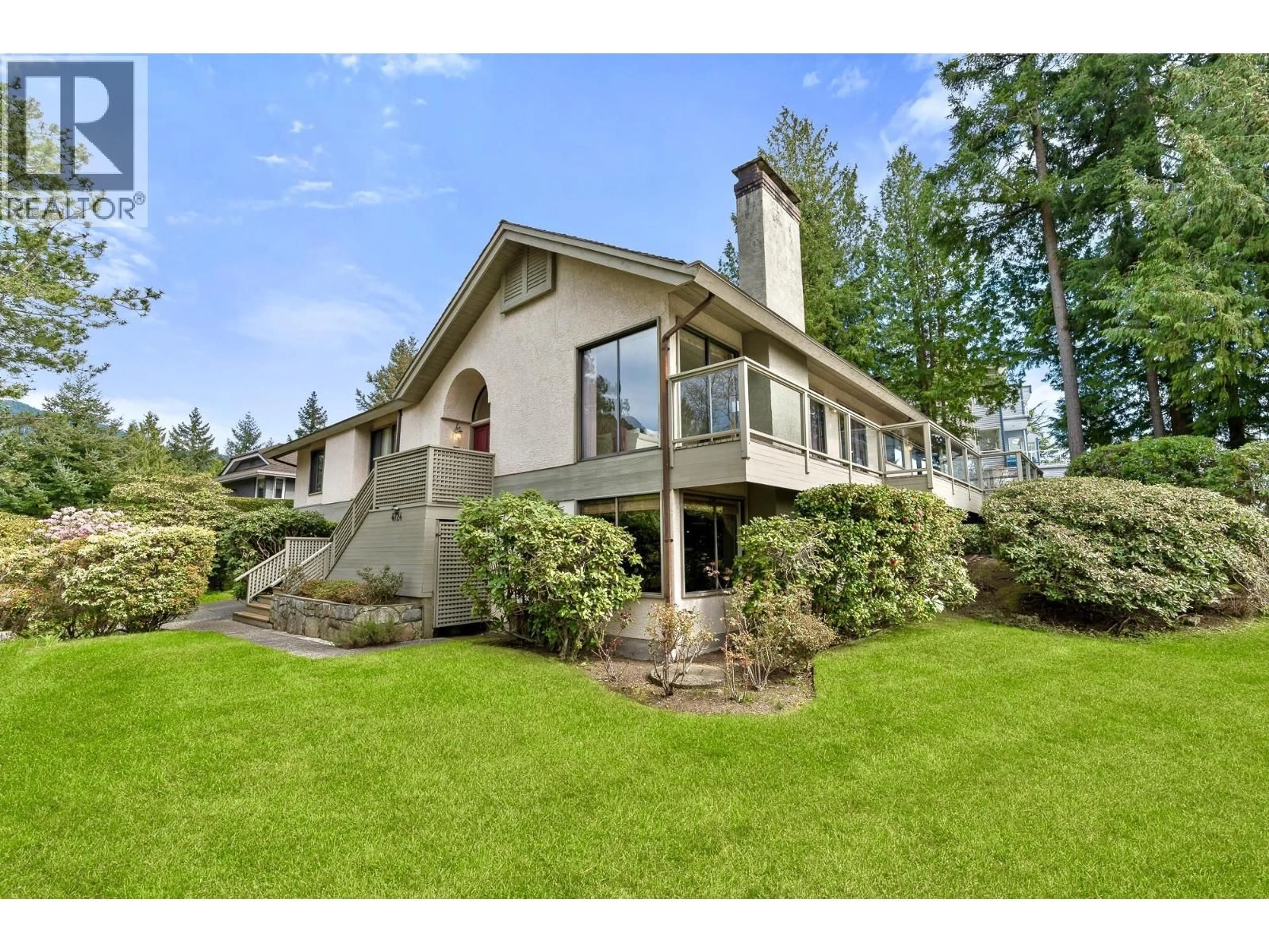 Home with vinyl exterior material, unknown for 4724 WOODBURN COURT, West Vancouver British Columbia V7S3B3