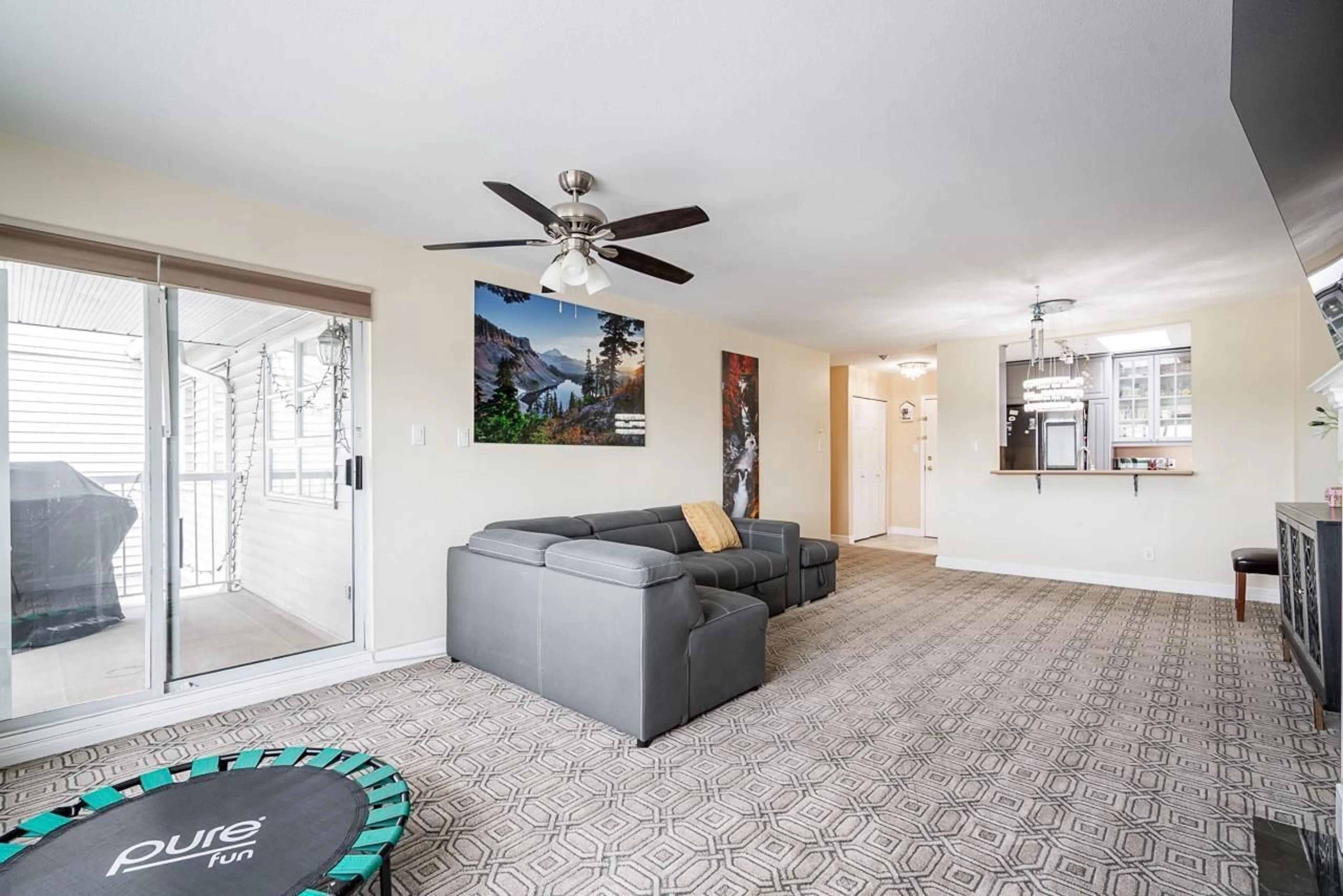 Living room with furniture, carpet floor for 306 - 9763 140 STREET, Surrey British Columbia V3T4M4