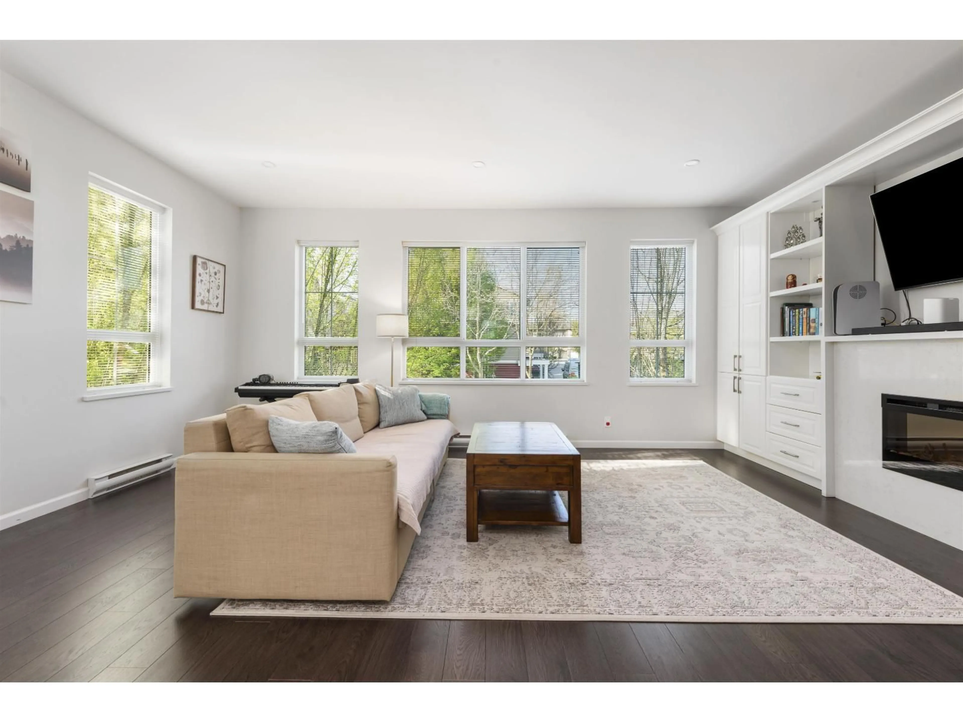 Living room with furniture, unknown for 1 - 19505 68A AVENUE, Surrey British Columbia V4N6K3