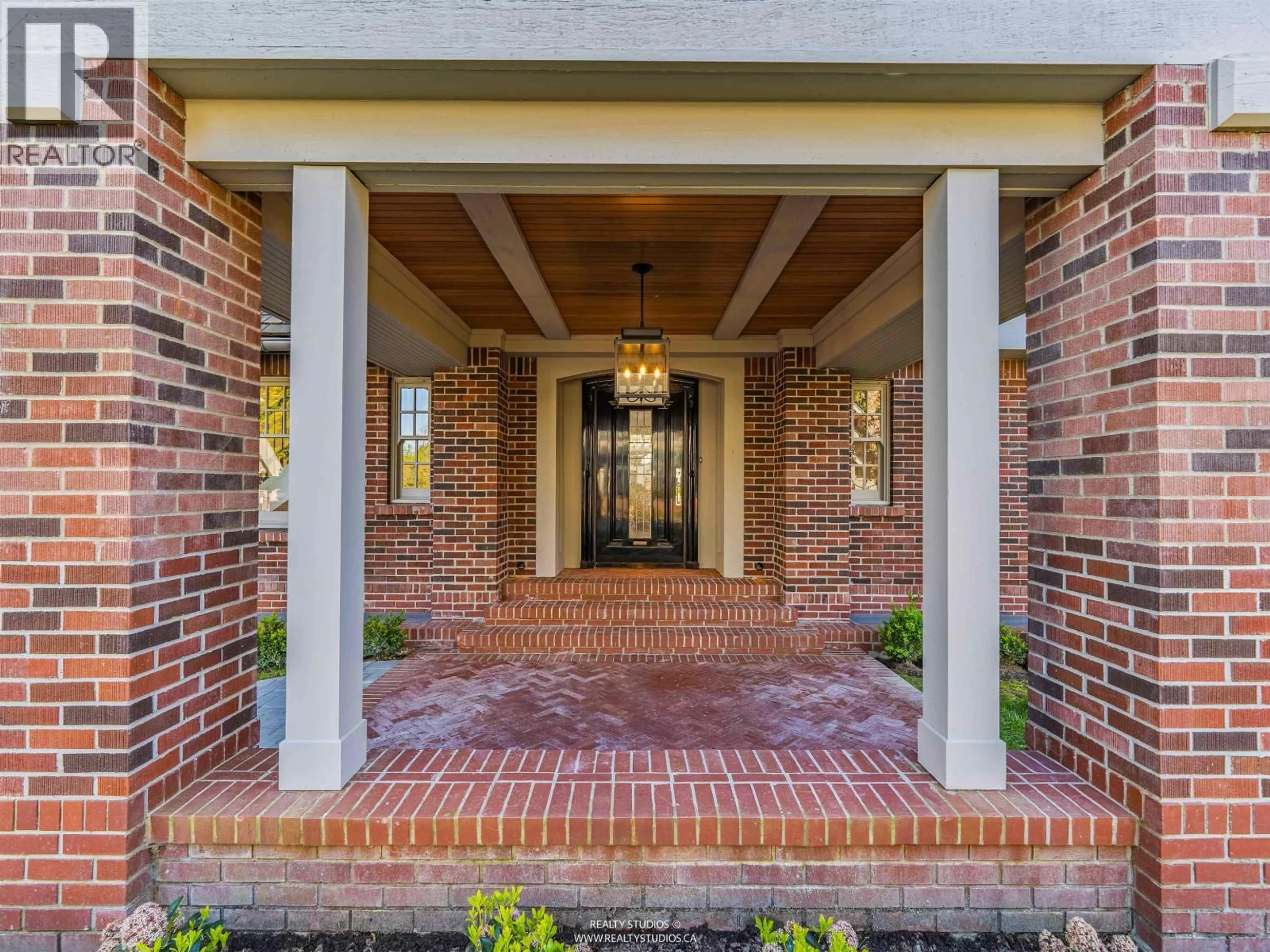 Home with brick exterior material, street for 2050 MARINE DRIVE, Vancouver British Columbia V6P6B5