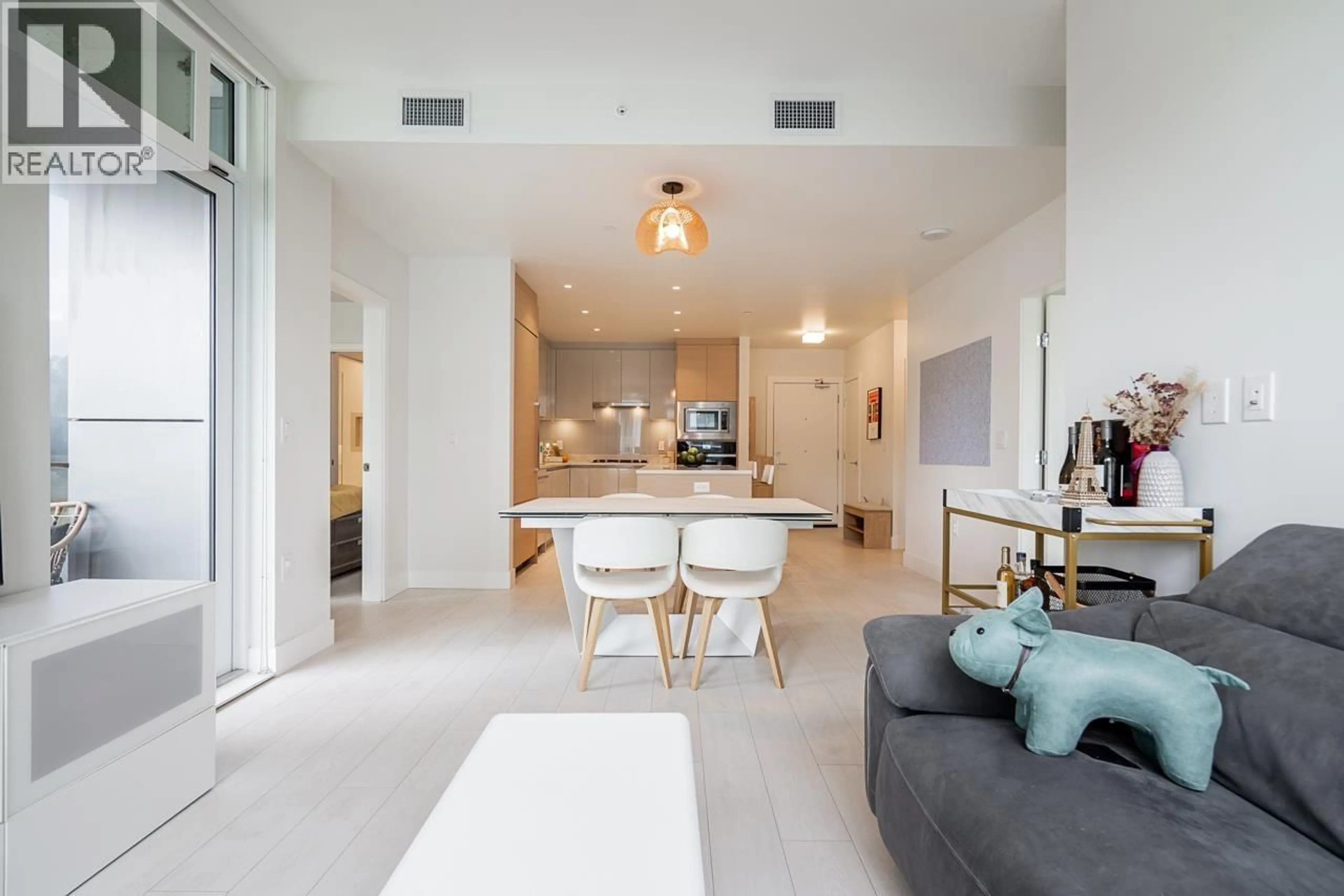 Open concept kitchen, unknown for 506 - 3538 SAWMILL CRESCENT, Vancouver British Columbia V5S0J8