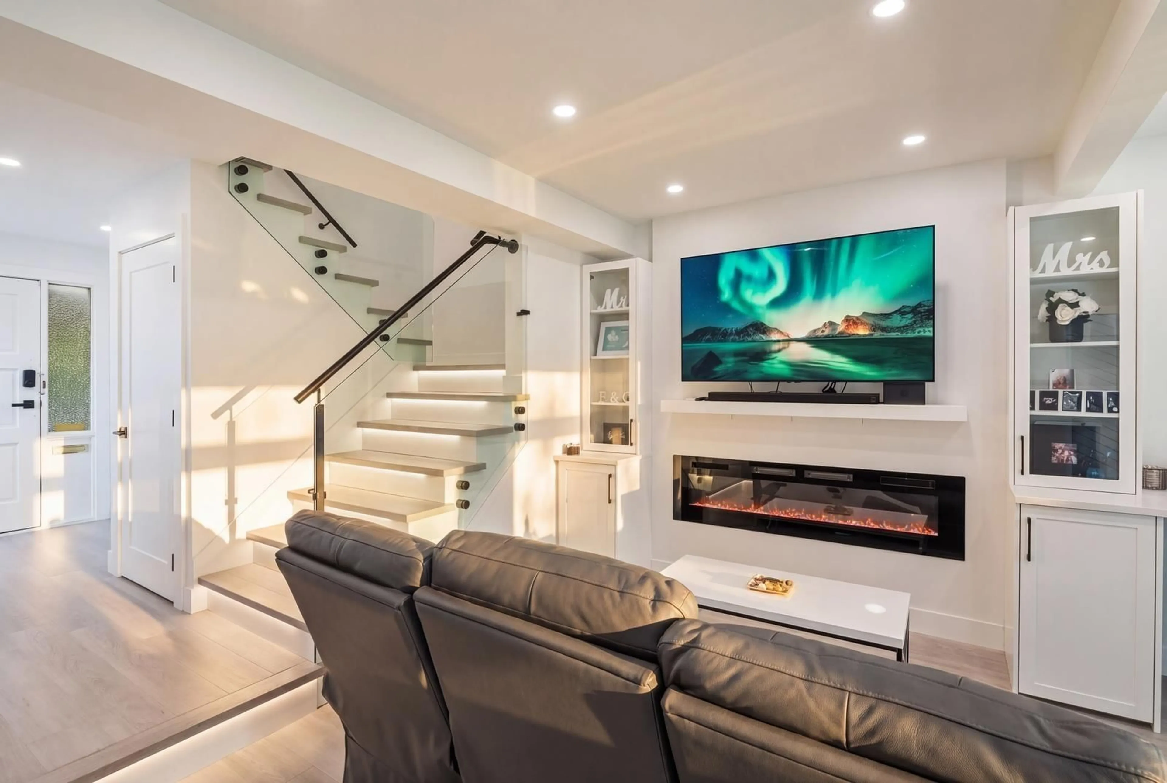 Home theater for 15951 ALDER PLACE, Surrey British Columbia V4A5J1