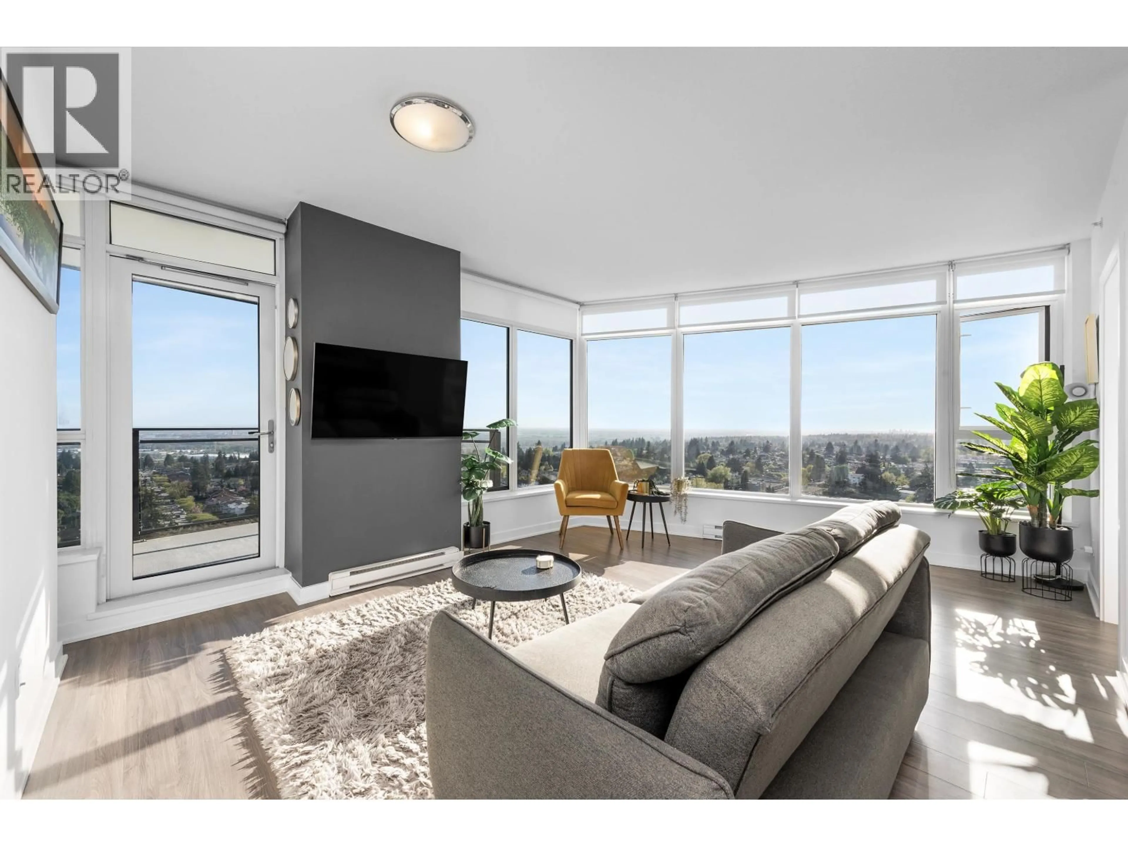 Living room with furniture, unknown for 2202 - 4900 LENNOX LANE, Burnaby British Columbia V5H0G9