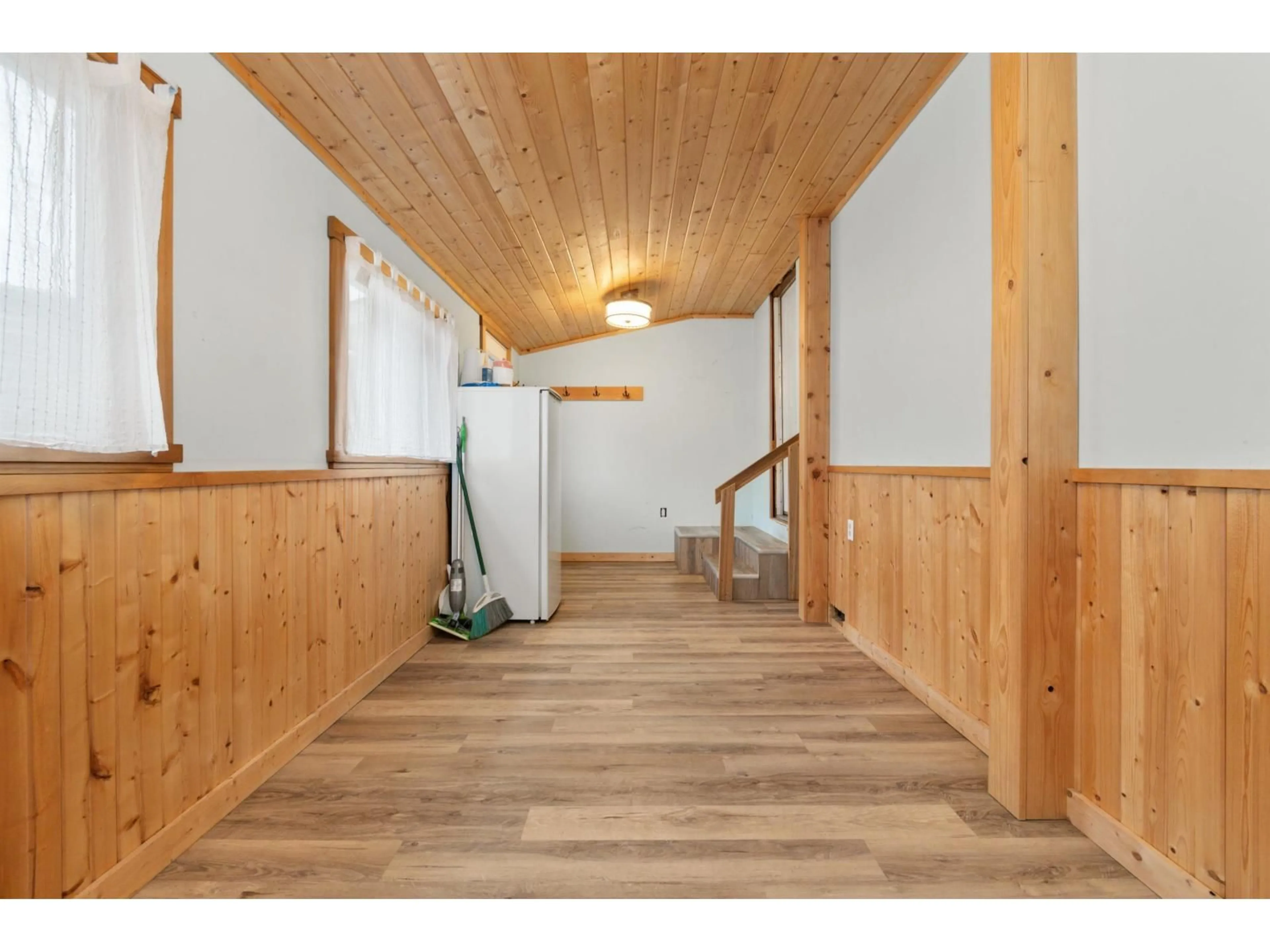 Indoor foyer for 11 - 1884 HEATH ROAD, Agassiz British Columbia V0M1A2