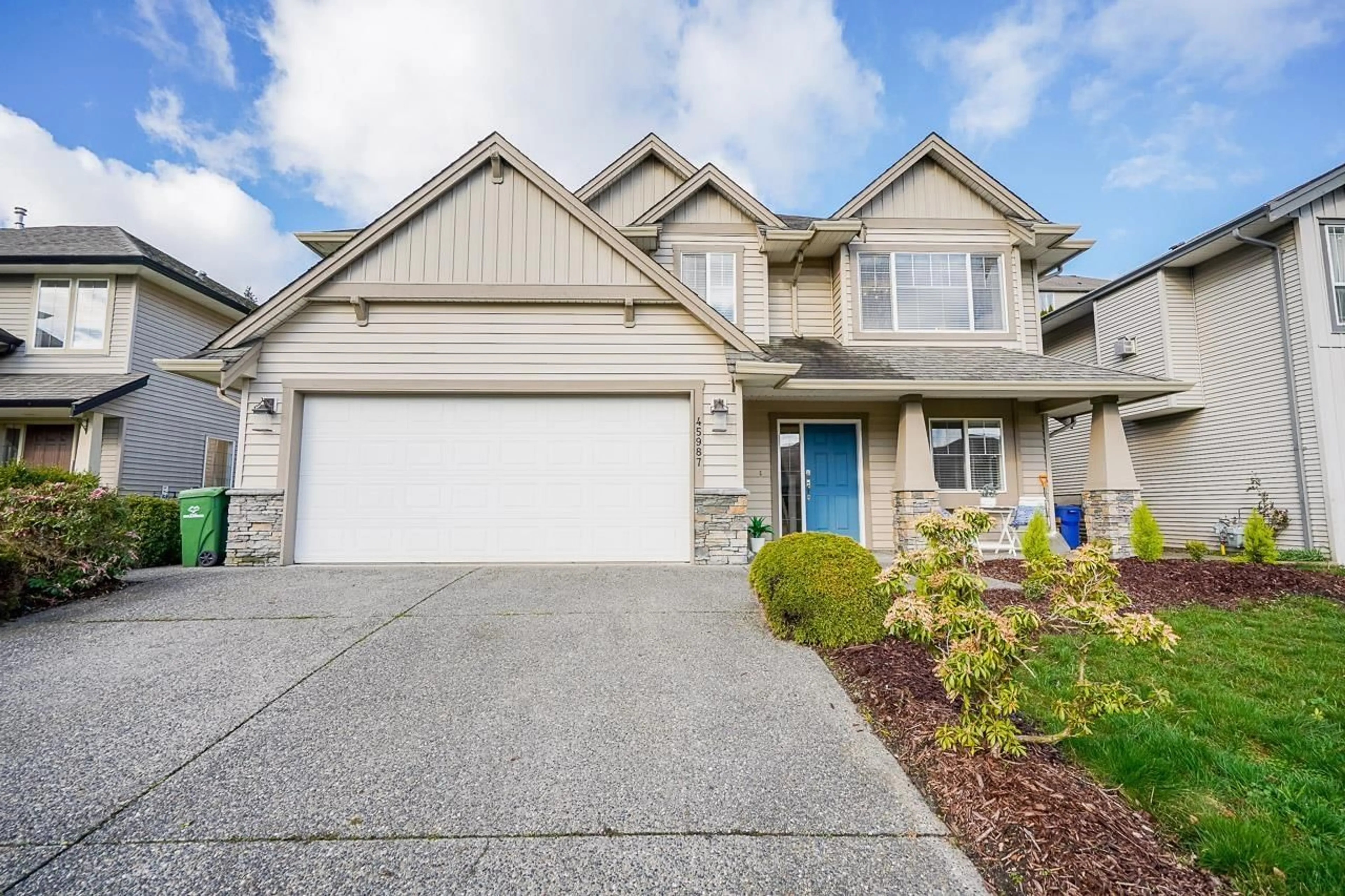 Home with vinyl exterior material, street for 45987 SHERWOOD DRIVE, Chilliwack British Columbia V2R5T6