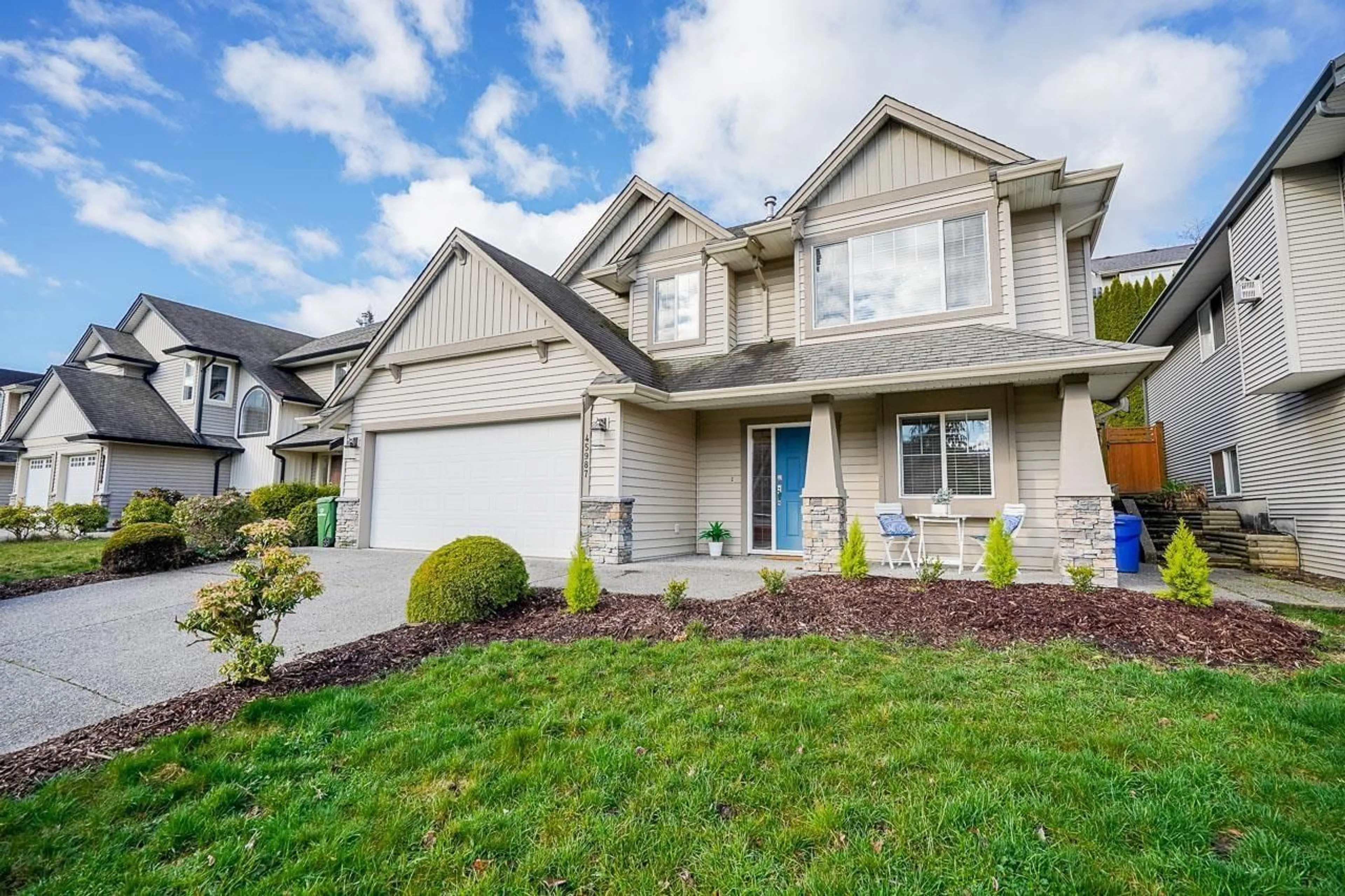 Home with vinyl exterior material, street for 45987 SHERWOOD DRIVE, Chilliwack British Columbia V2R5T6