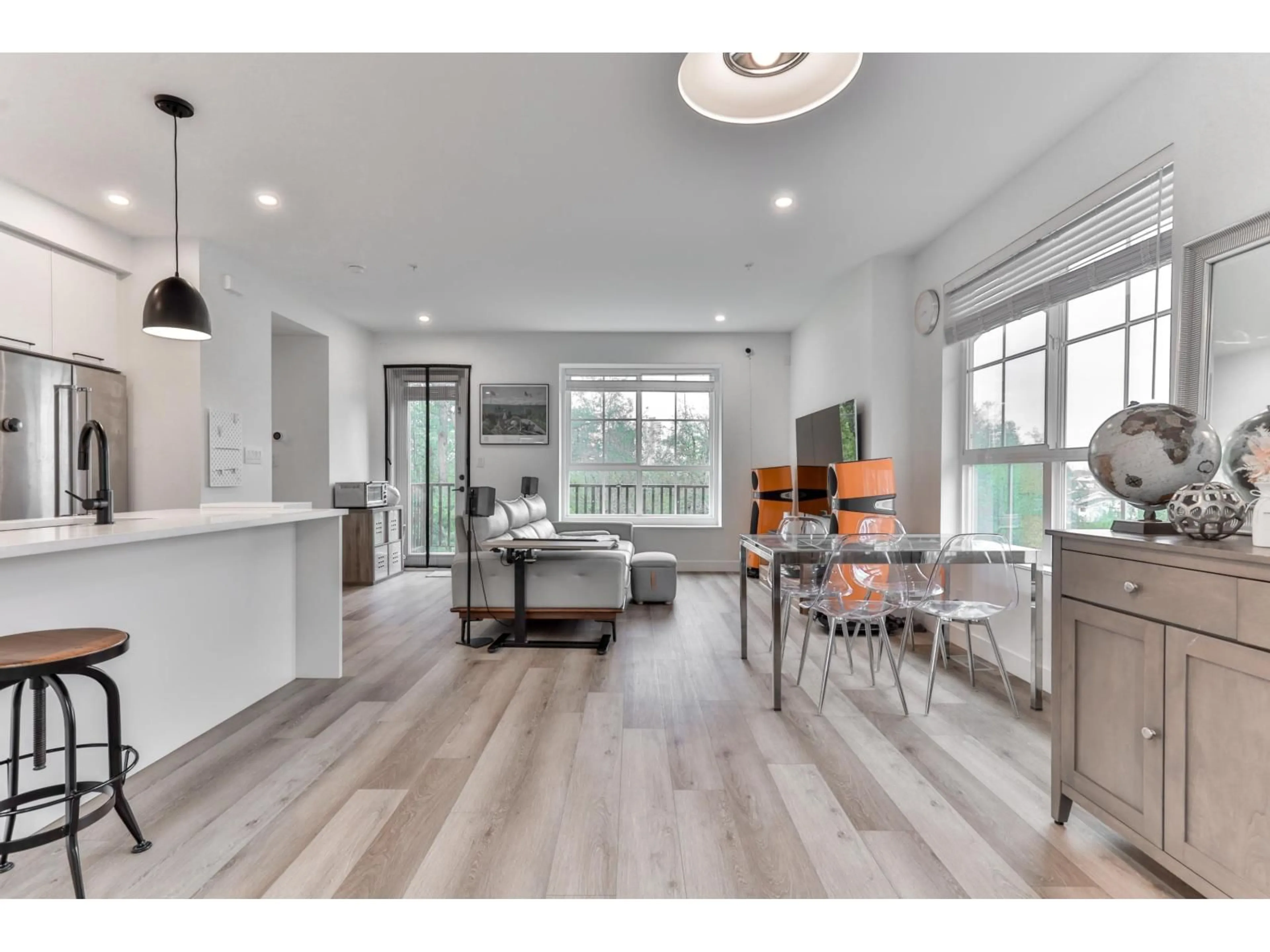 Open concept kitchen, wood/laminate floor for 17 - 8120 200A STREET, Langley British Columbia V2Y3X5