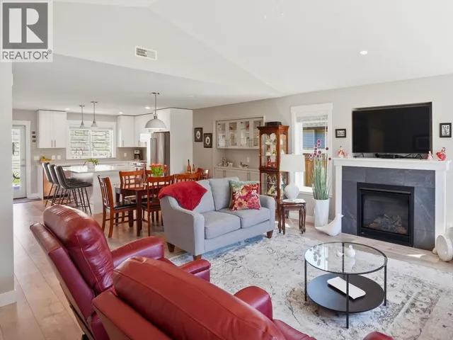 1024 CELIA CRESCENT, Gibsons 5