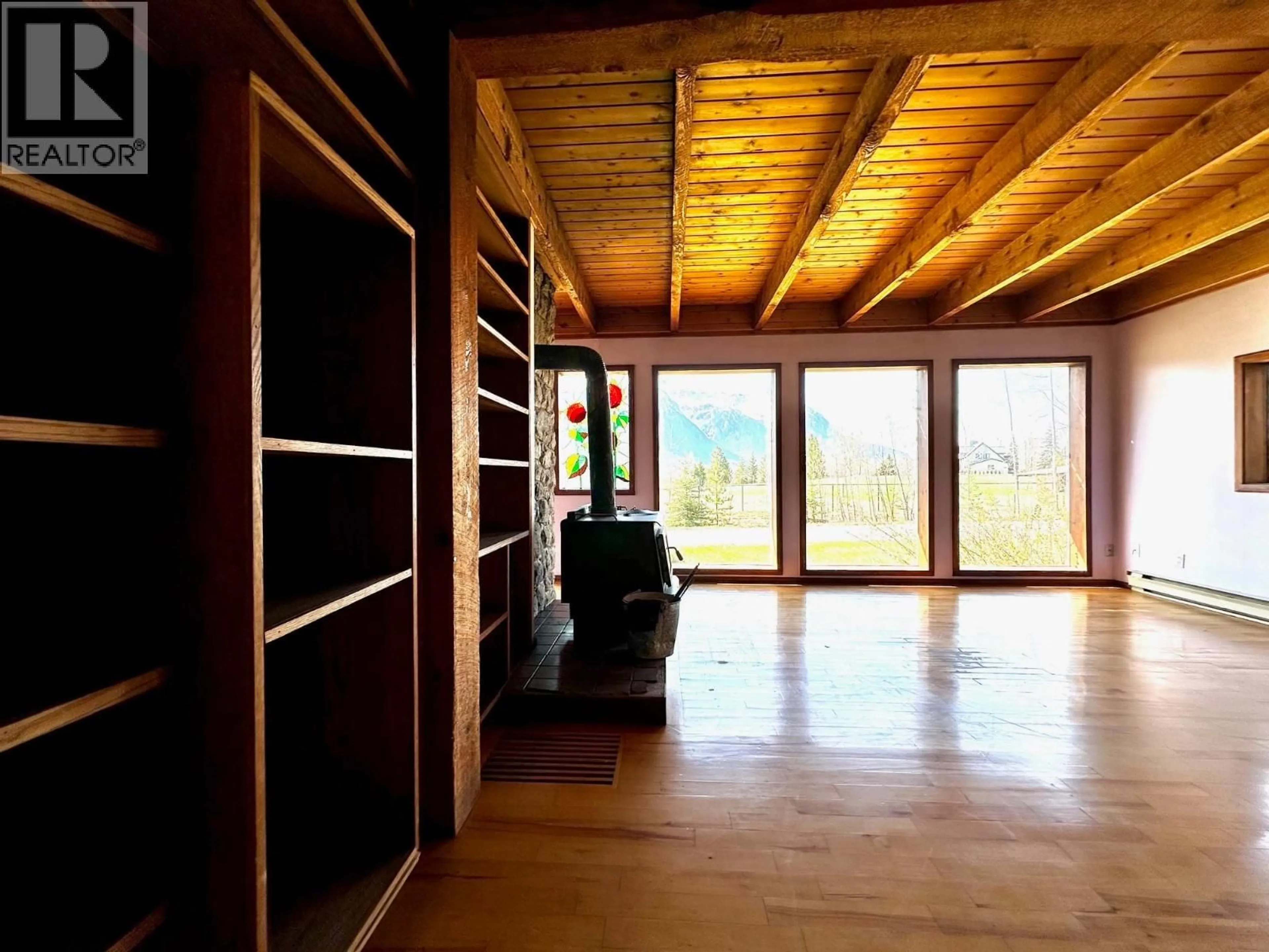 Indoor foyer for 3541 HASTINGS STREET, Hazelton British Columbia V0J1Y1
