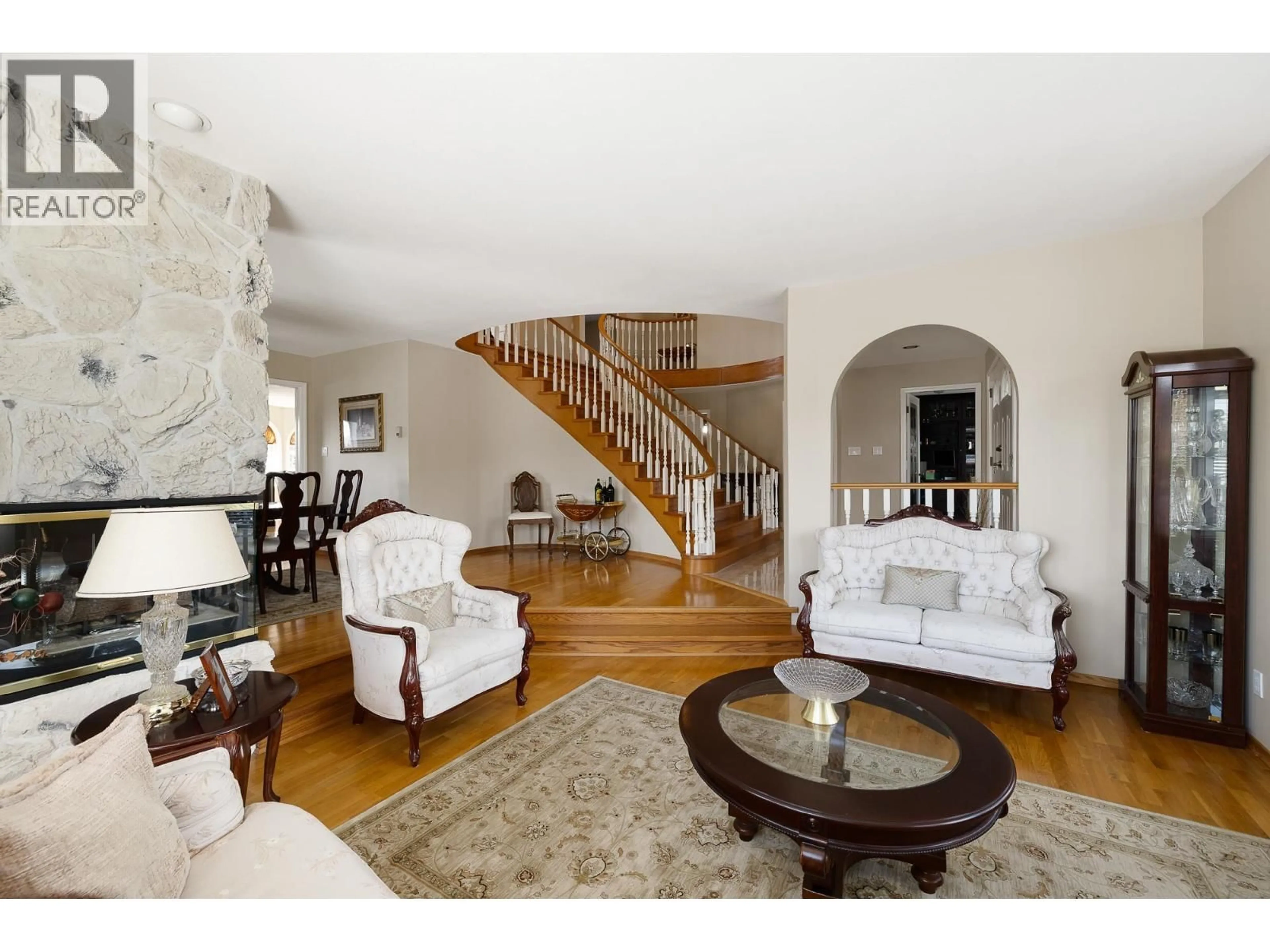 Unknown for 631 17TH STREET, North Vancouver British Columbia V7L2W7