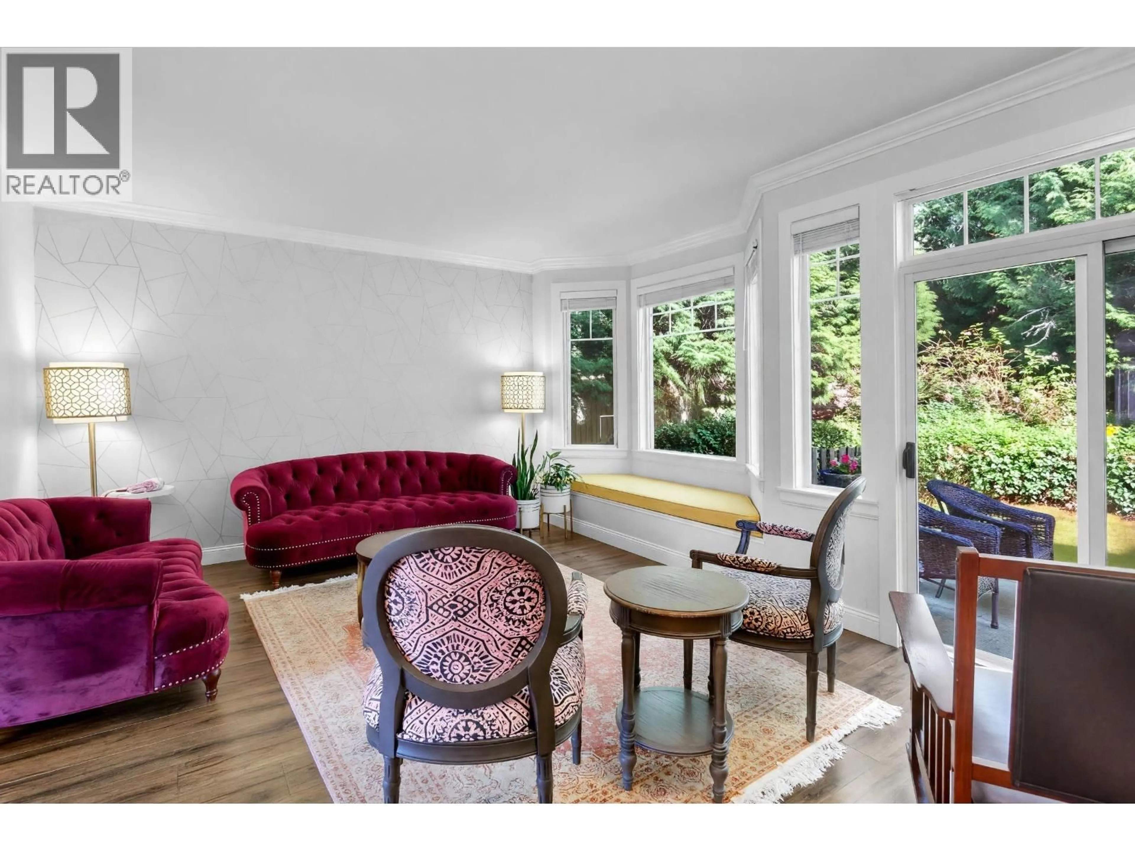 Living room with furniture, unknown for 18 - 7500 CUMBERLAND STREET, Burnaby British Columbia V3N4Z9