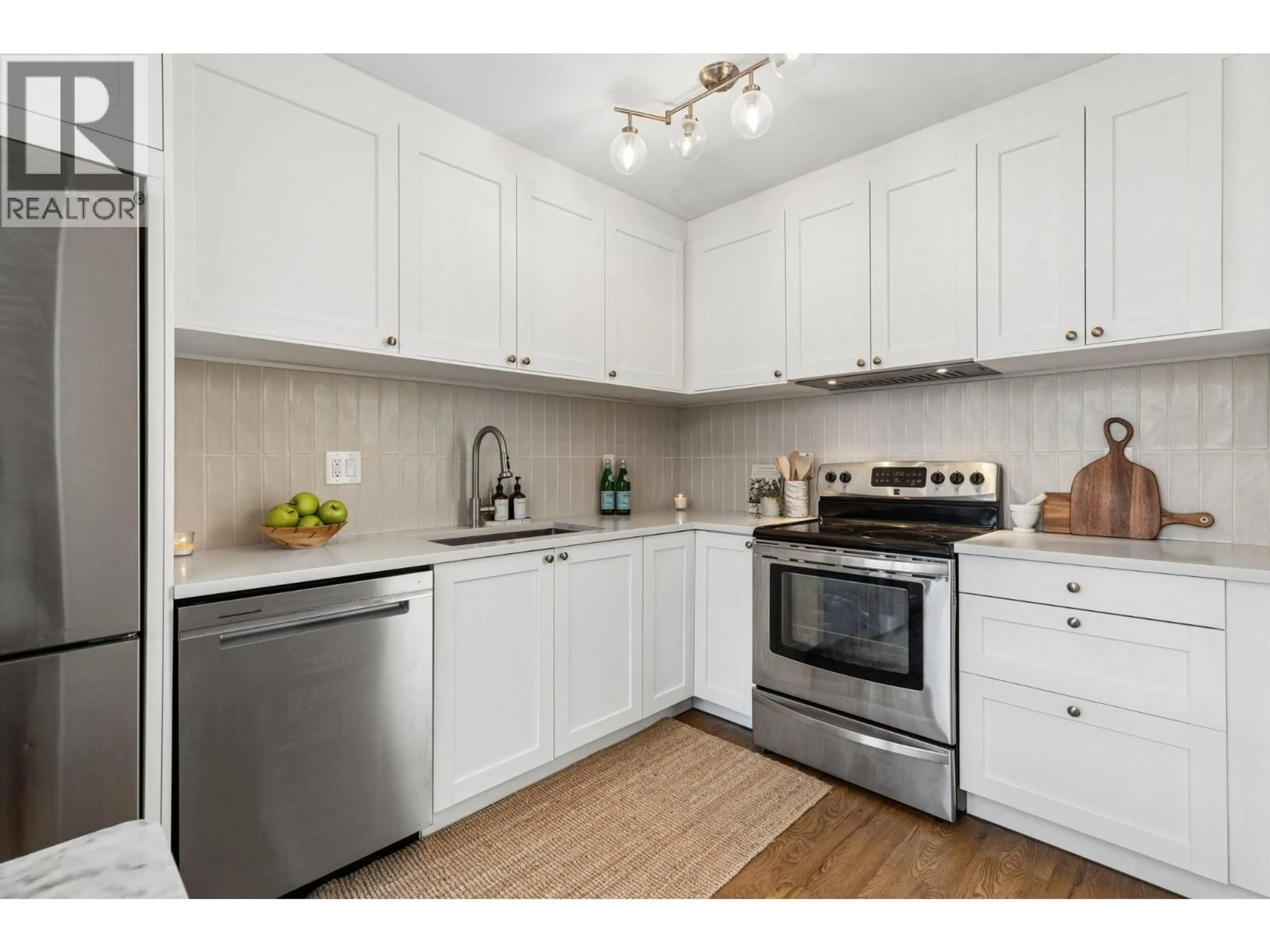 Standard kitchen, unknown for 2509 BURIAN DRIVE, Coquitlam British Columbia V3K5W8