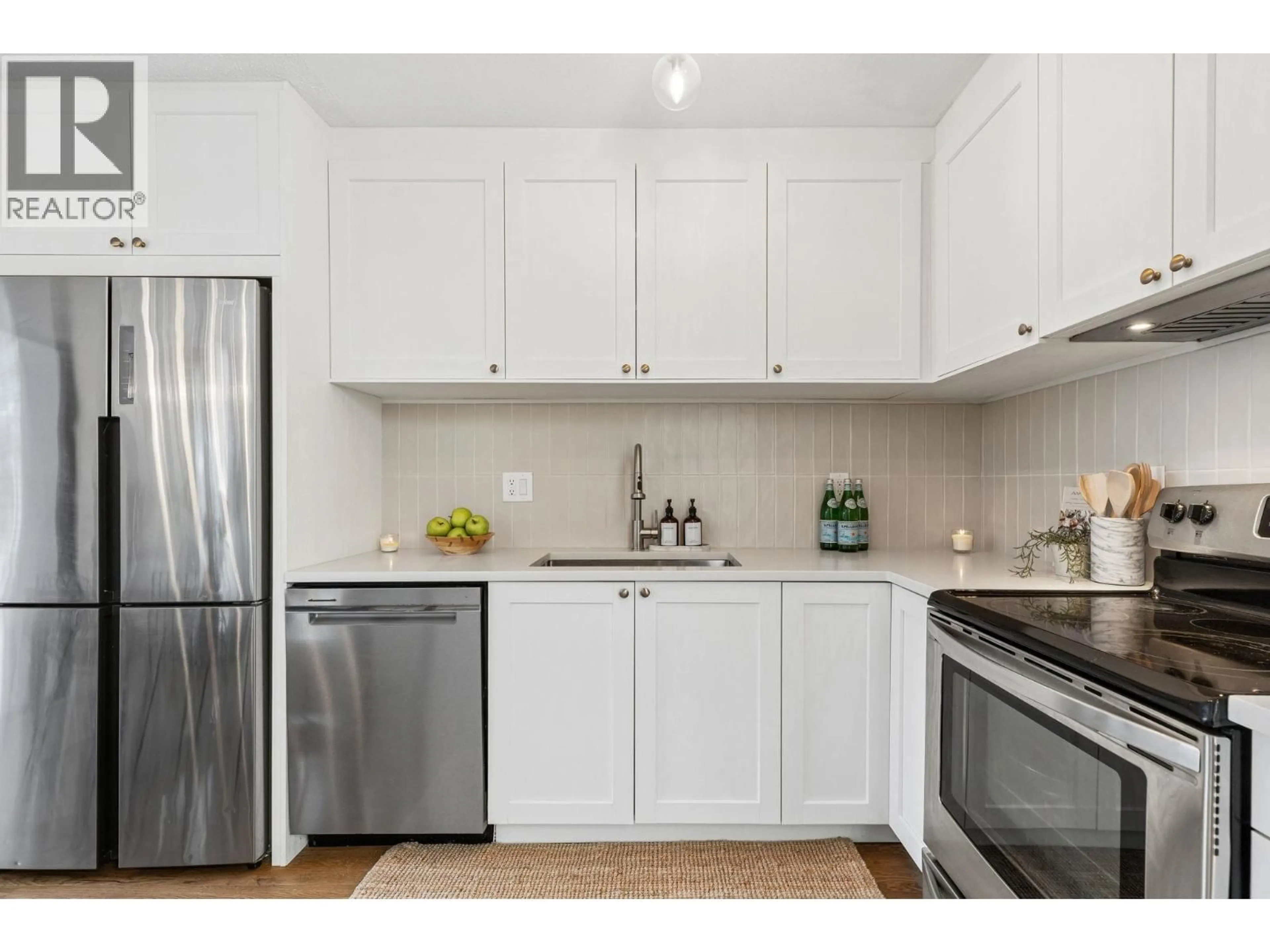 Standard kitchen, unknown for 2509 BURIAN DRIVE, Coquitlam British Columbia V3K5W8