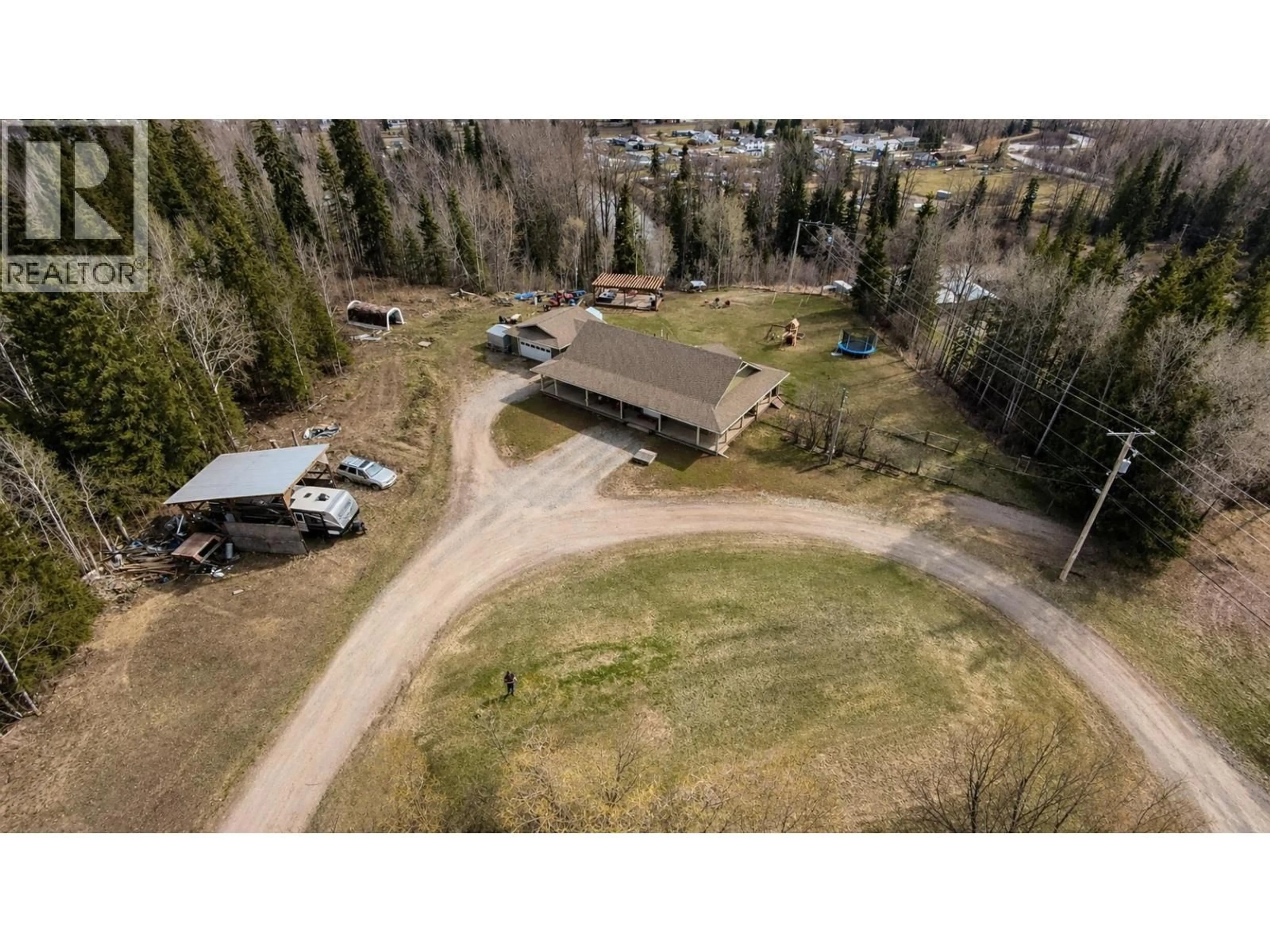 A pic from outside/outdoor area/front of a property/back of a property/a pic from drone, mountain view for 3280 VIEWMONT COURT, Houston British Columbia V0J1Z2