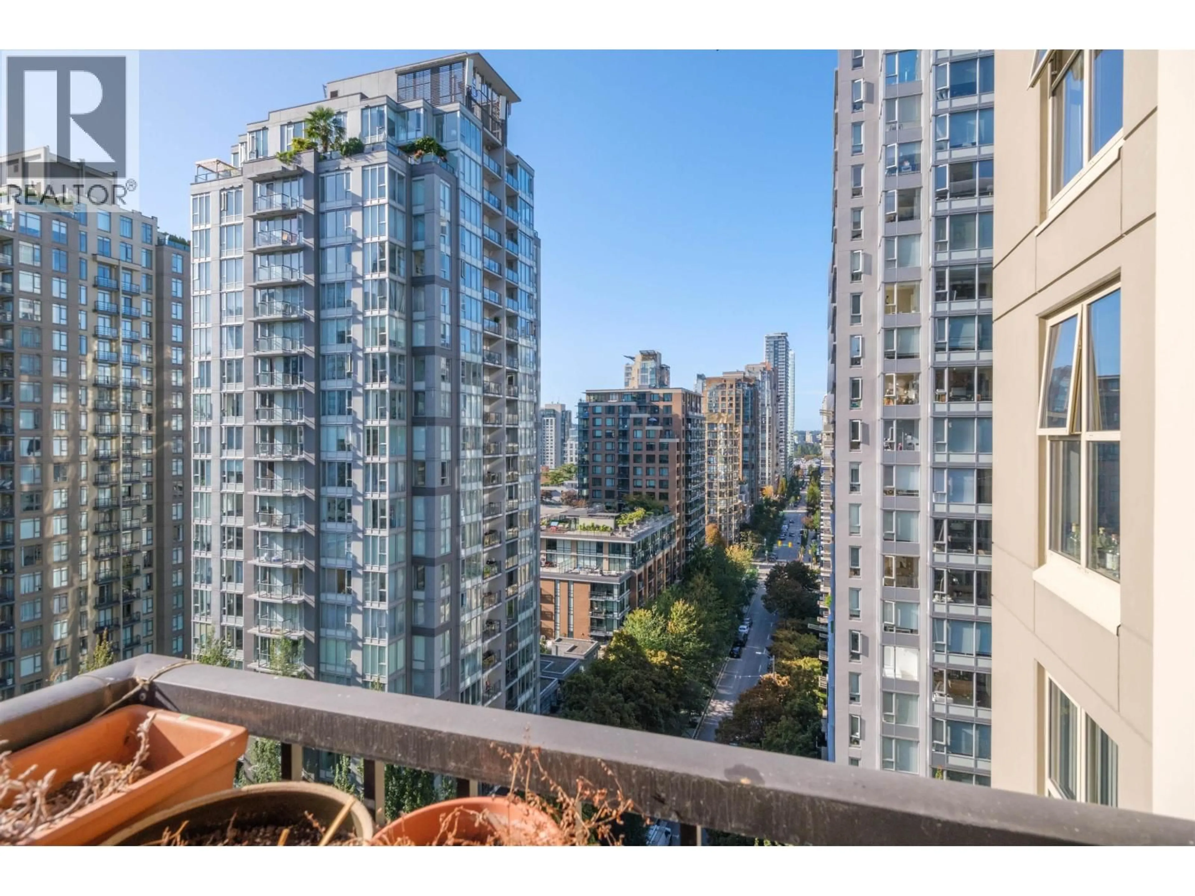 Balcony in the apartment, city buildings view from balcony for 1507 - 989 RICHARDS STREET, Vancouver British Columbia V6B6R6