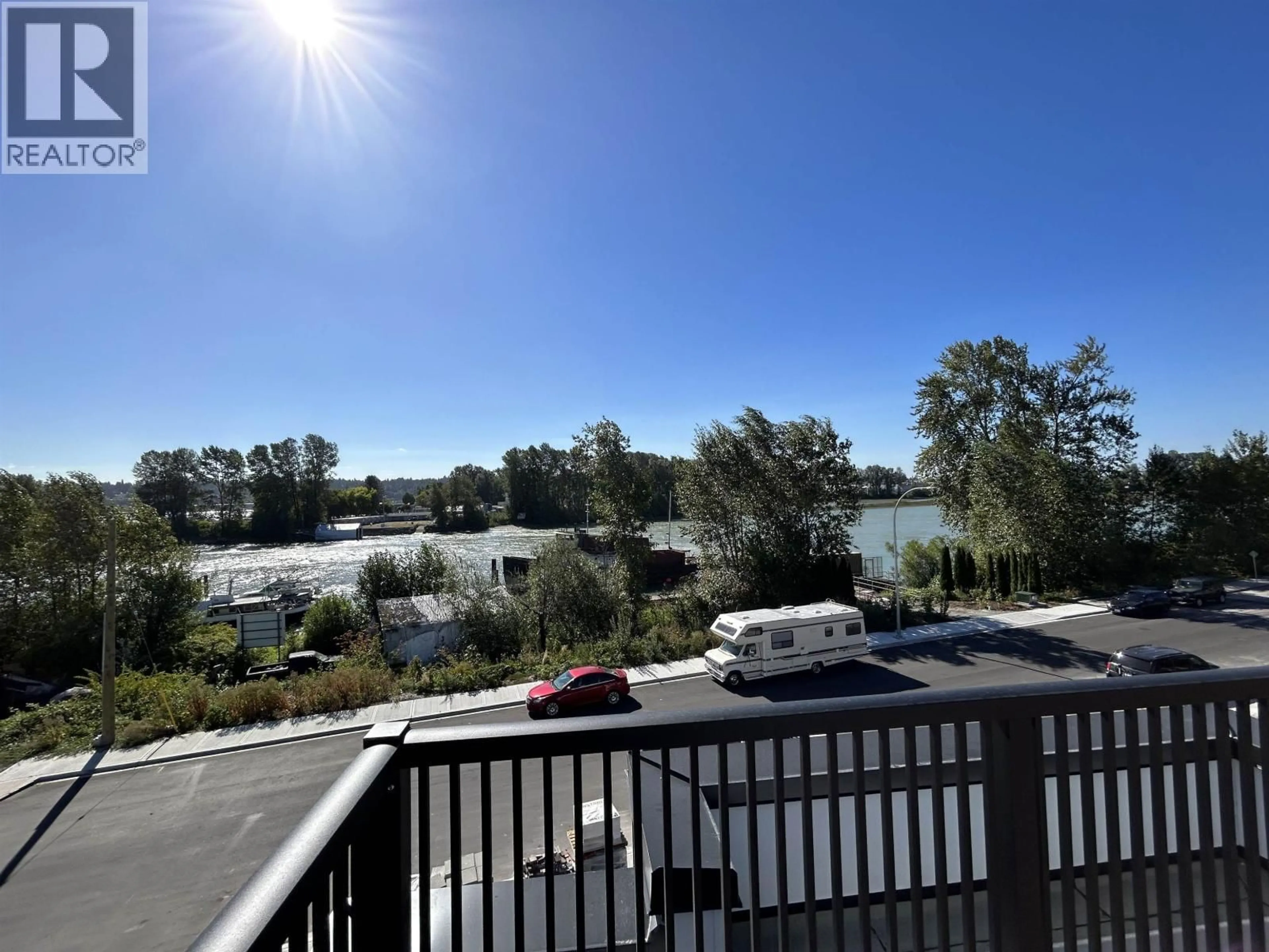 A pic from outside/outdoor area/front of a property/back of a property/a pic from drone, water/lake/river/ocean view for 6 - 629 SOUTH DYKE ROAD, New Westminster British Columbia V3M0N3
