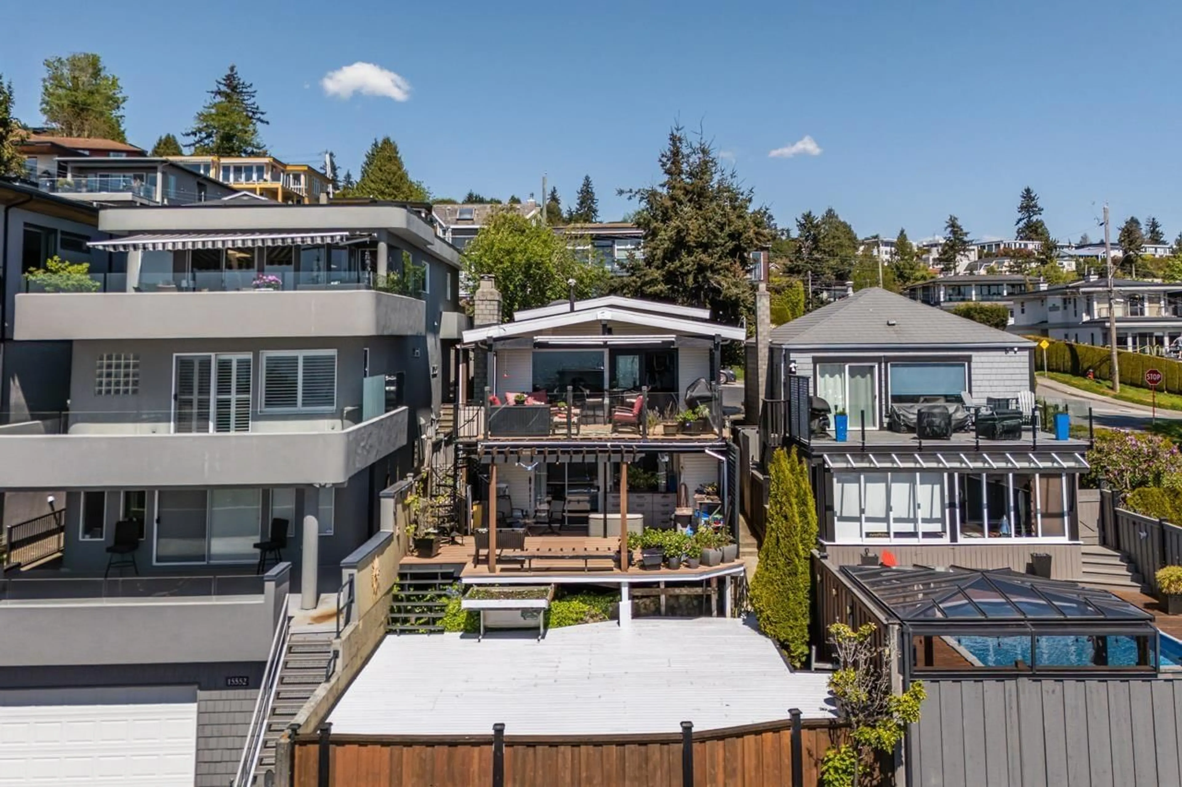 A pic from outside/outdoor area/front of a property/back of a property/a pic from drone, street for 15556 COLUMBIA AVENUE, White Rock British Columbia V4B1K4