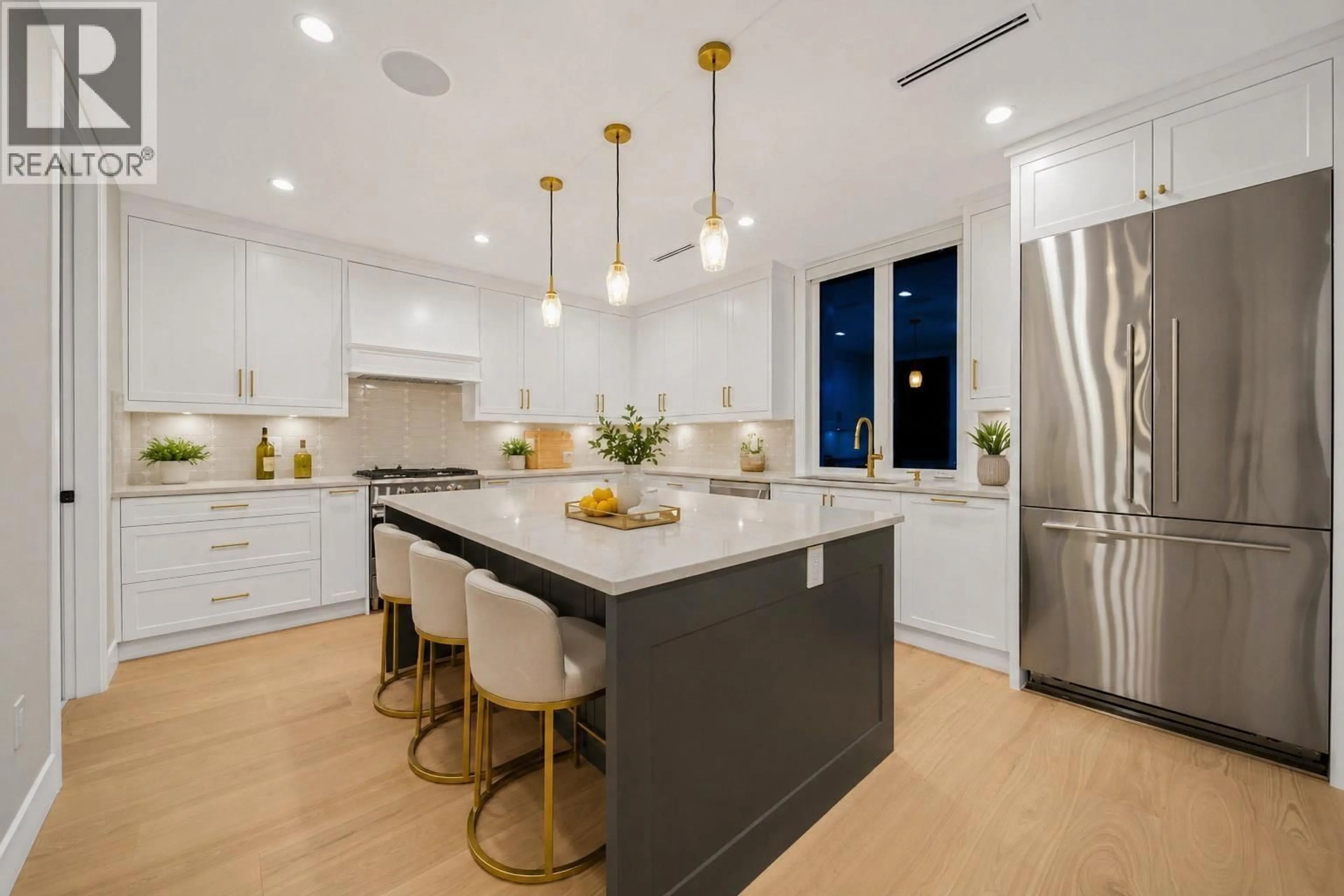 Contemporary kitchen, ceramic/tile floor for 1 - 8408 17TH AVENUE, Burnaby British Columbia V3N1N2