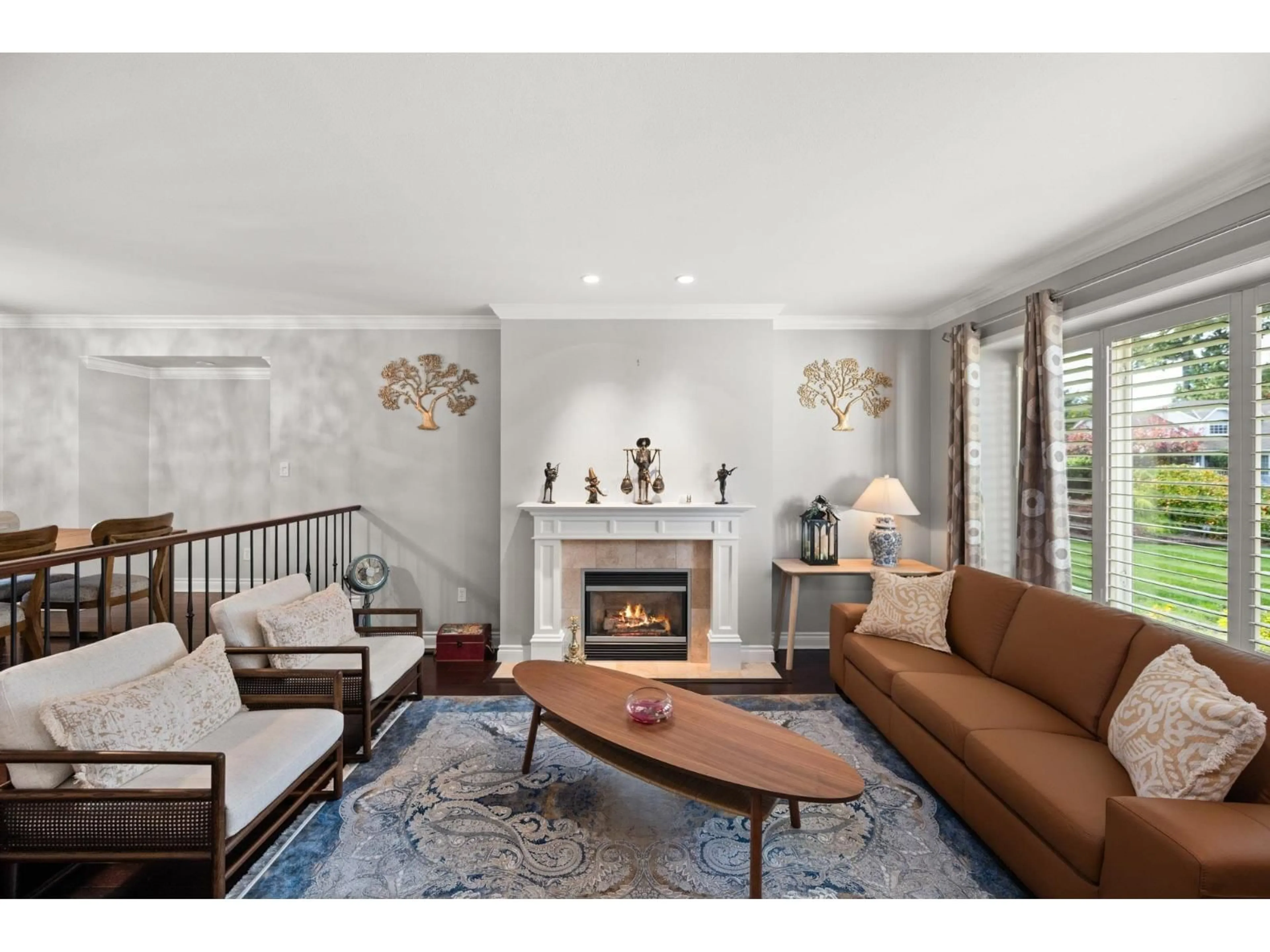 Living room with furniture, unknown for 5976 SOUTHPARK GROVE, Surrey British Columbia V3X2B9