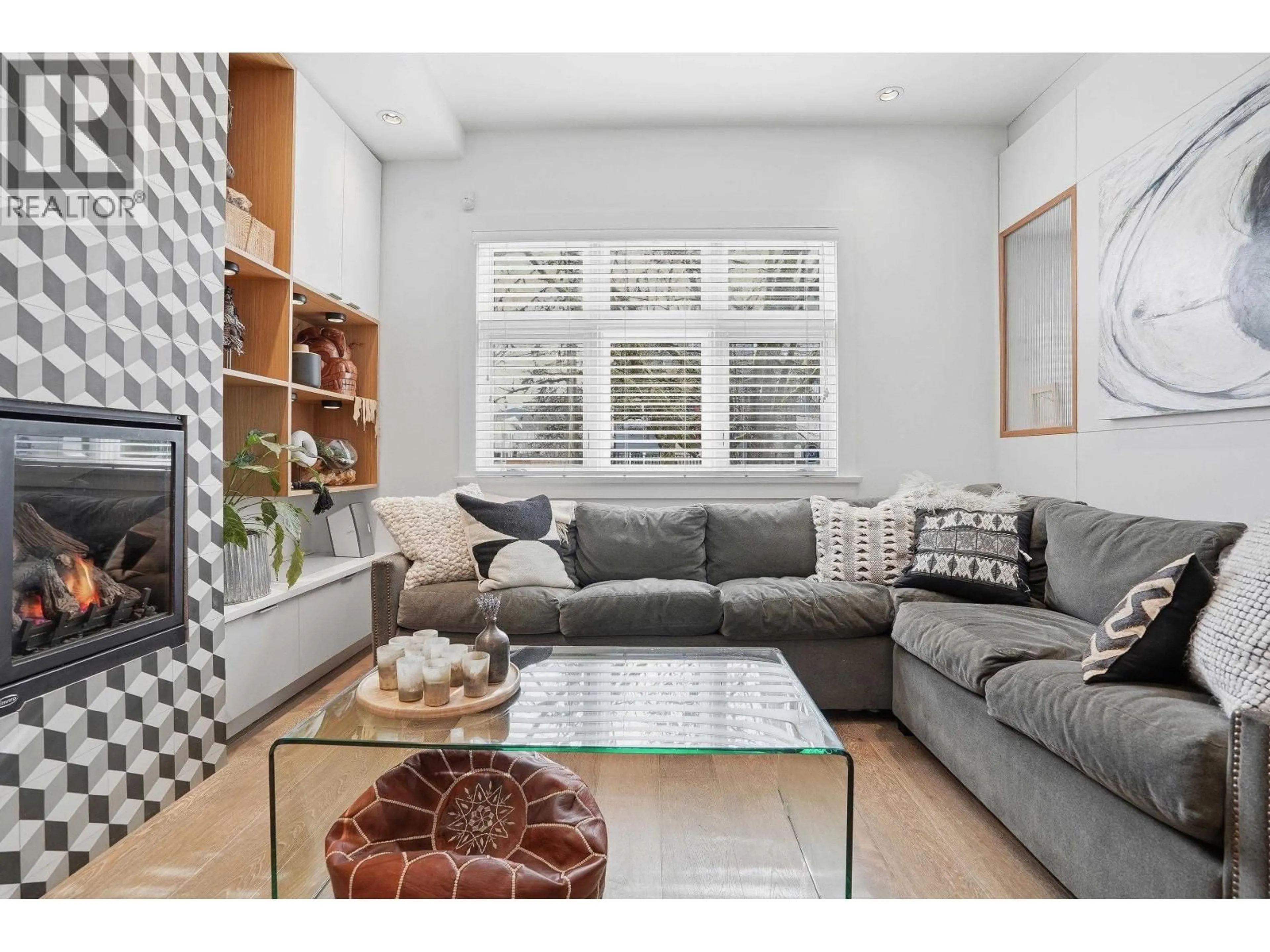 Living room with furniture, unknown for 73 27TH AVENUE, Vancouver British Columbia V5V2K2