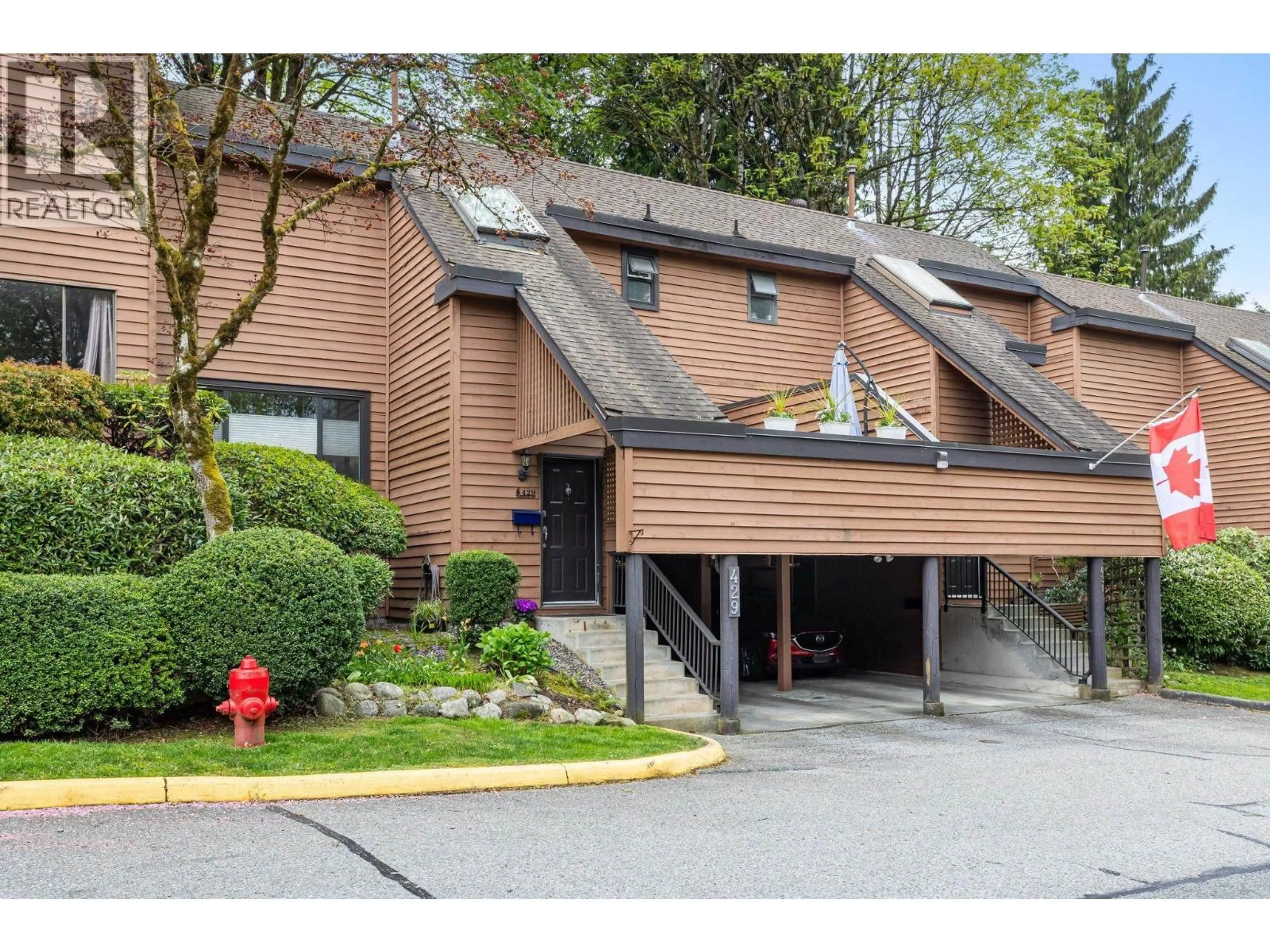Home with vinyl exterior material, unknown for 429 CAMBRIDGE WAY, Port Moody British Columbia V3H3V1