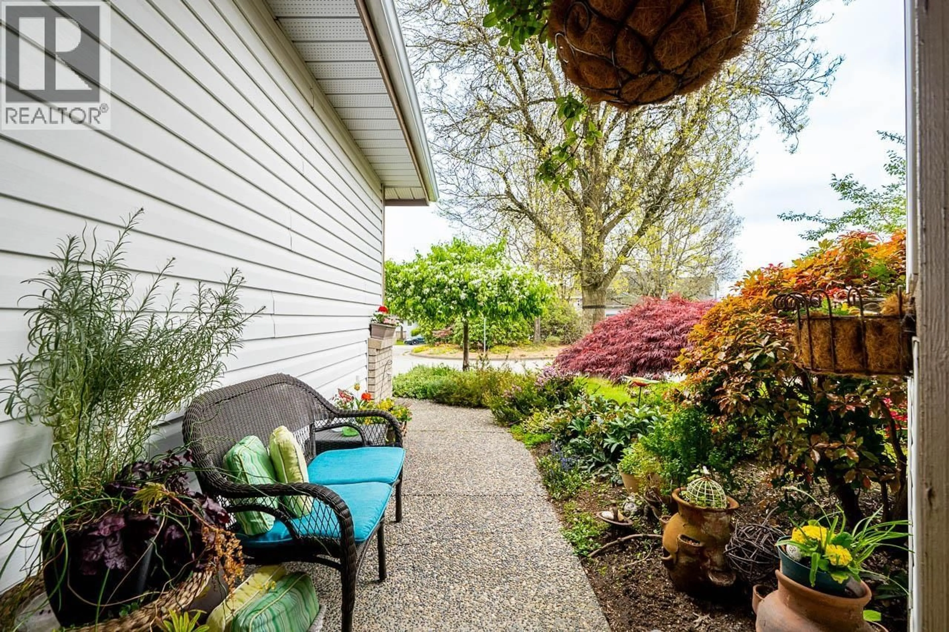 Patio, street for 1249 ROYAL COURT, Port Coquitlam British Columbia V3C5X3