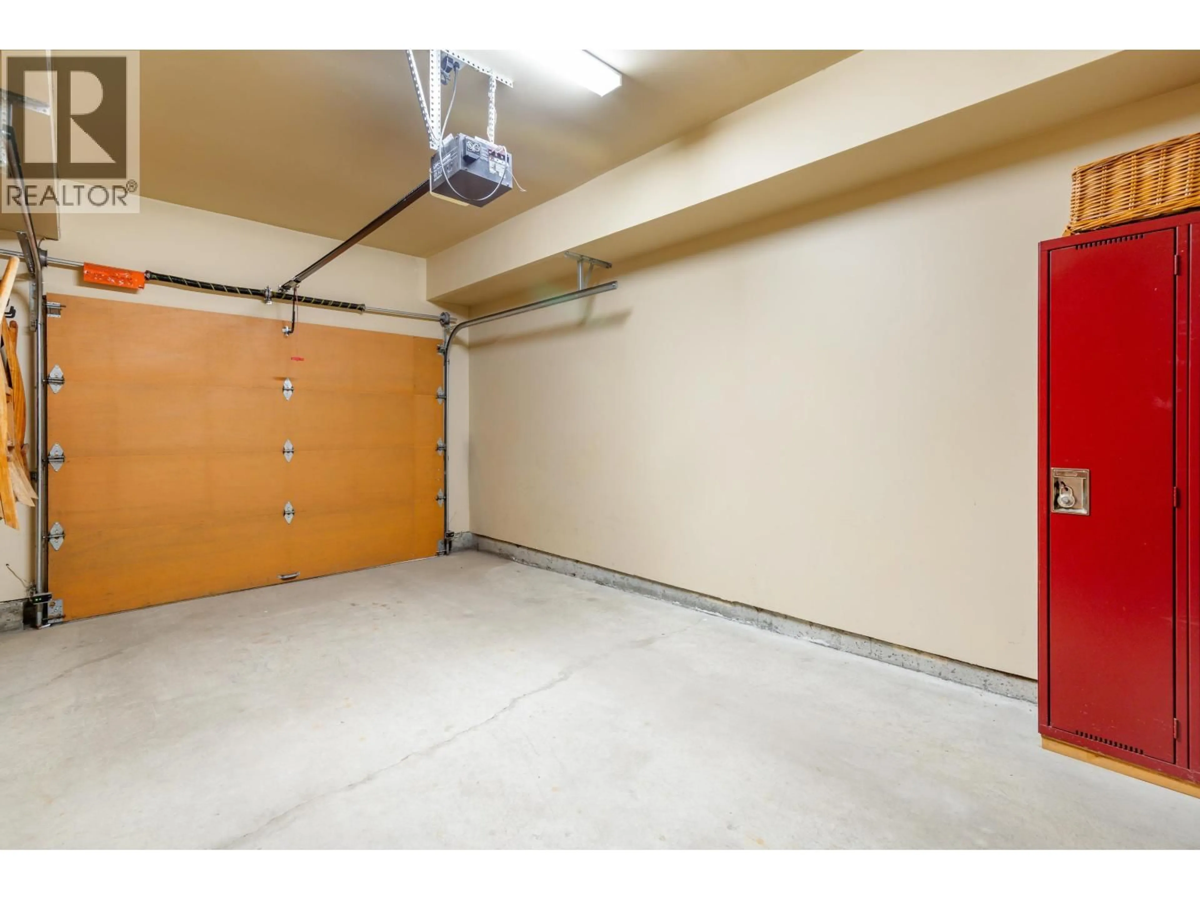 Indoor garage for Week B - 4726 SETTEBELLO DRIVE, Whistler British Columbia V8E0Z4