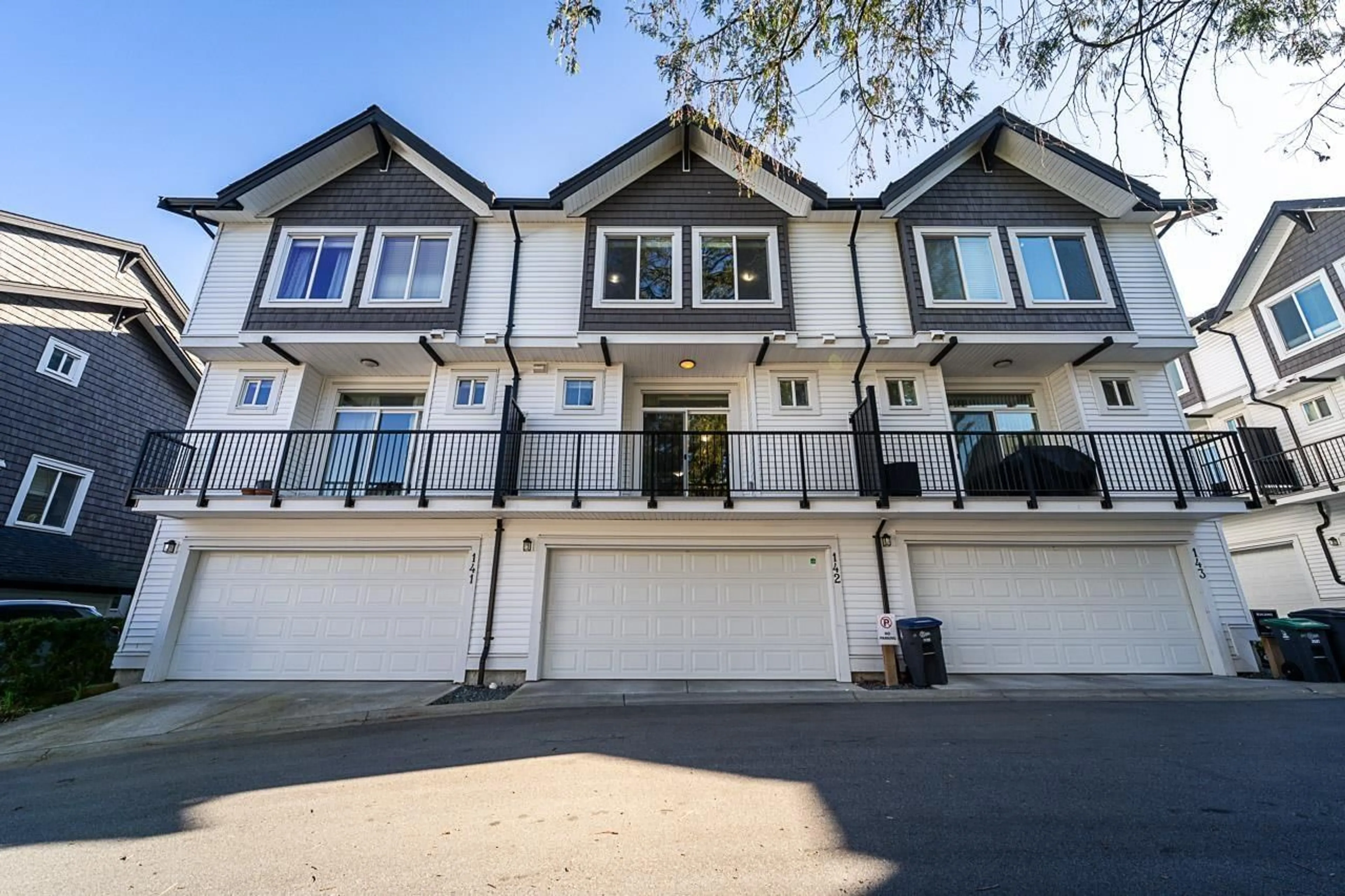 Unknown for 142 - 6030 142 STREET, Surrey British Columbia V3X1C1