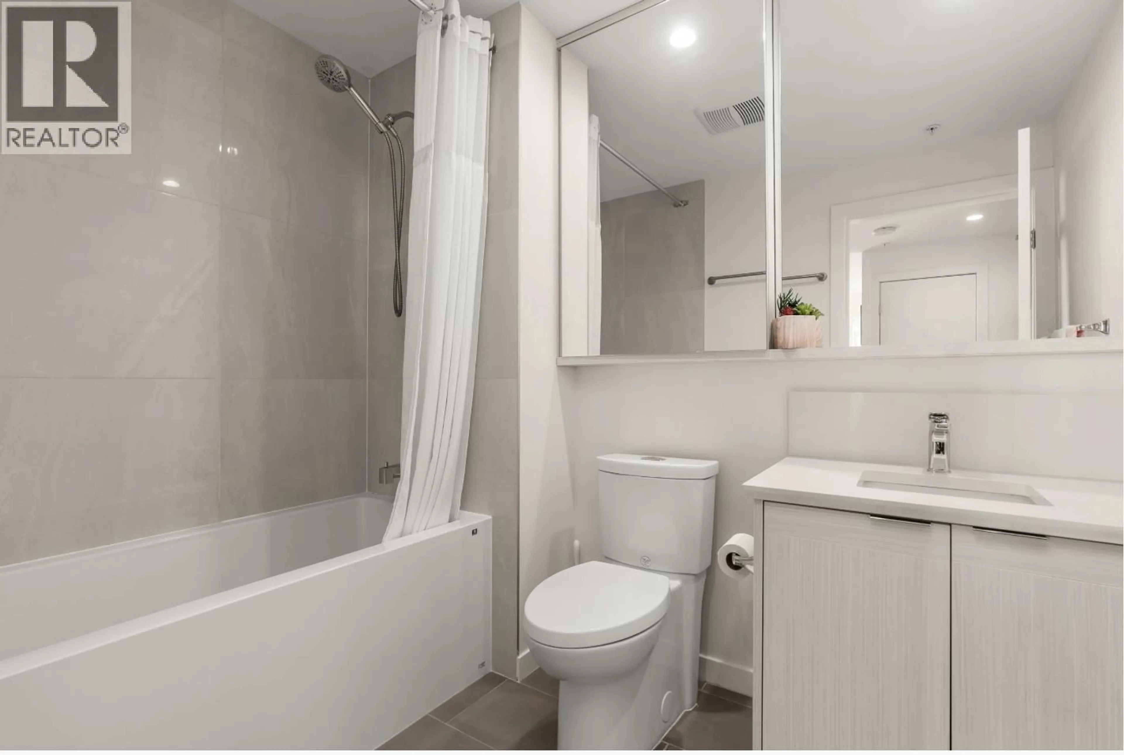 Standard bathroom, unknown for 2207 - 5051 IMPERIAL STREET, Burnaby British Columbia V5J0J3