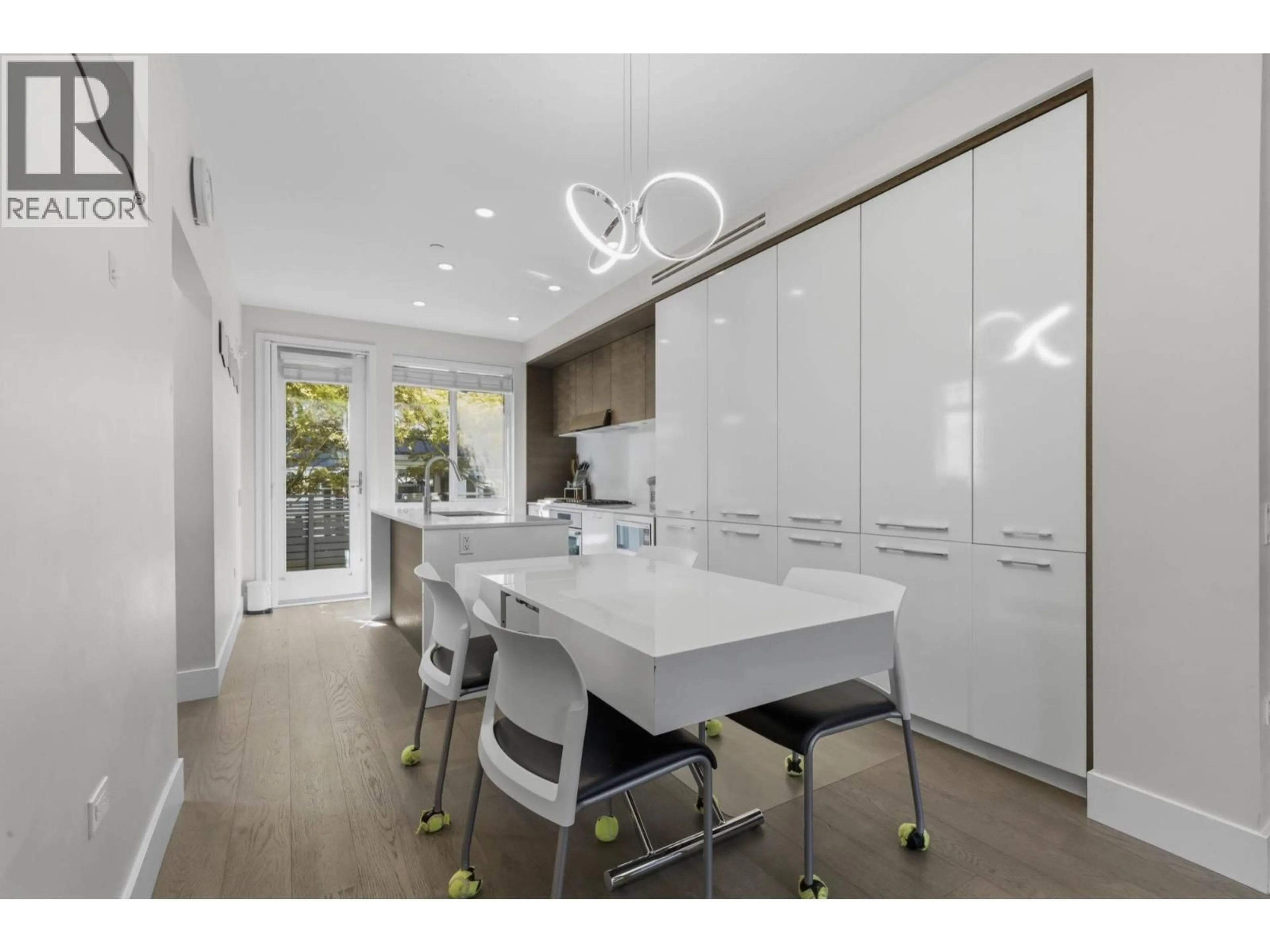 Contemporary kitchen, unknown for 276 62ND AVENUE, Vancouver British Columbia V5X0H1