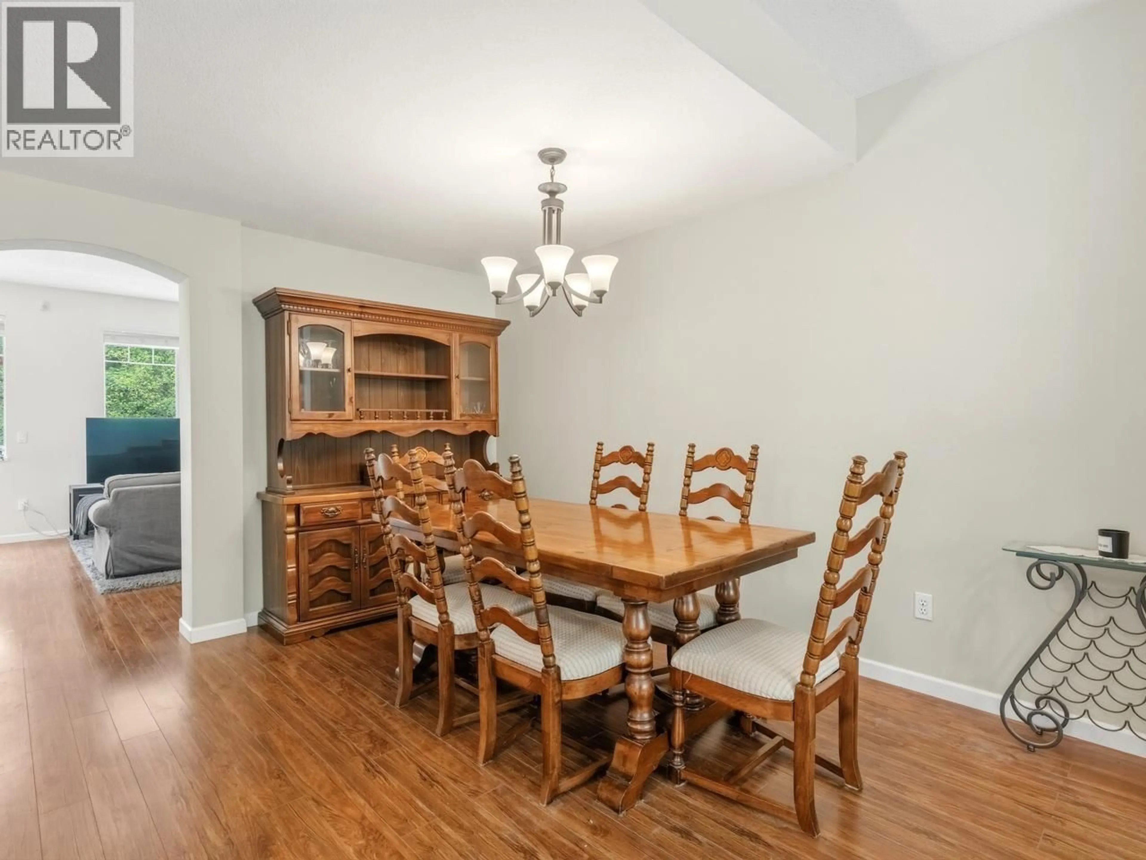 Dining room, wood/laminate floor for 76 - 7501 CUMBERLAND STREET, Burnaby British Columbia V3N4Y6