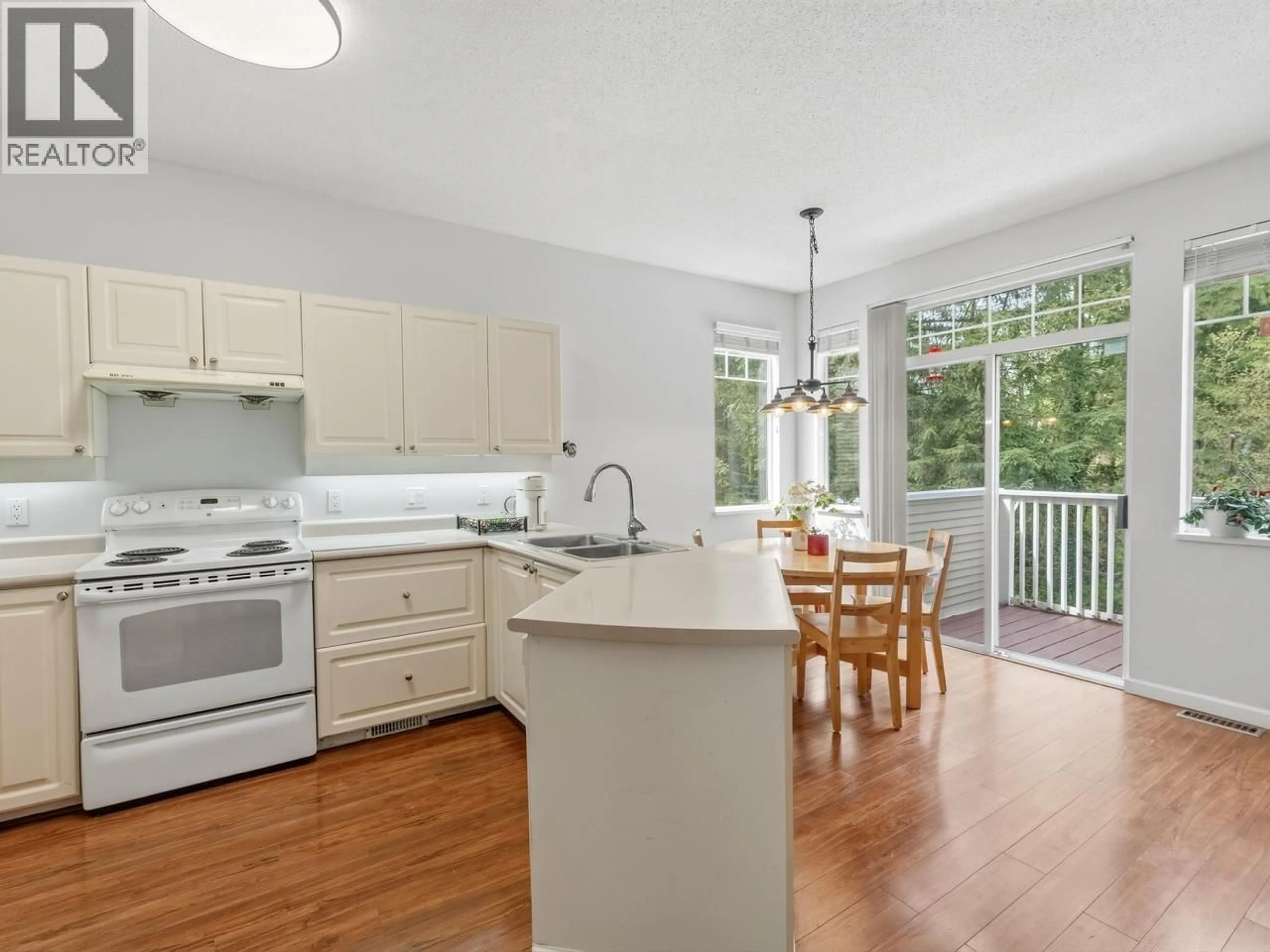 Open concept kitchen, unknown for 76 - 7501 CUMBERLAND STREET, Burnaby British Columbia V3N4Y6