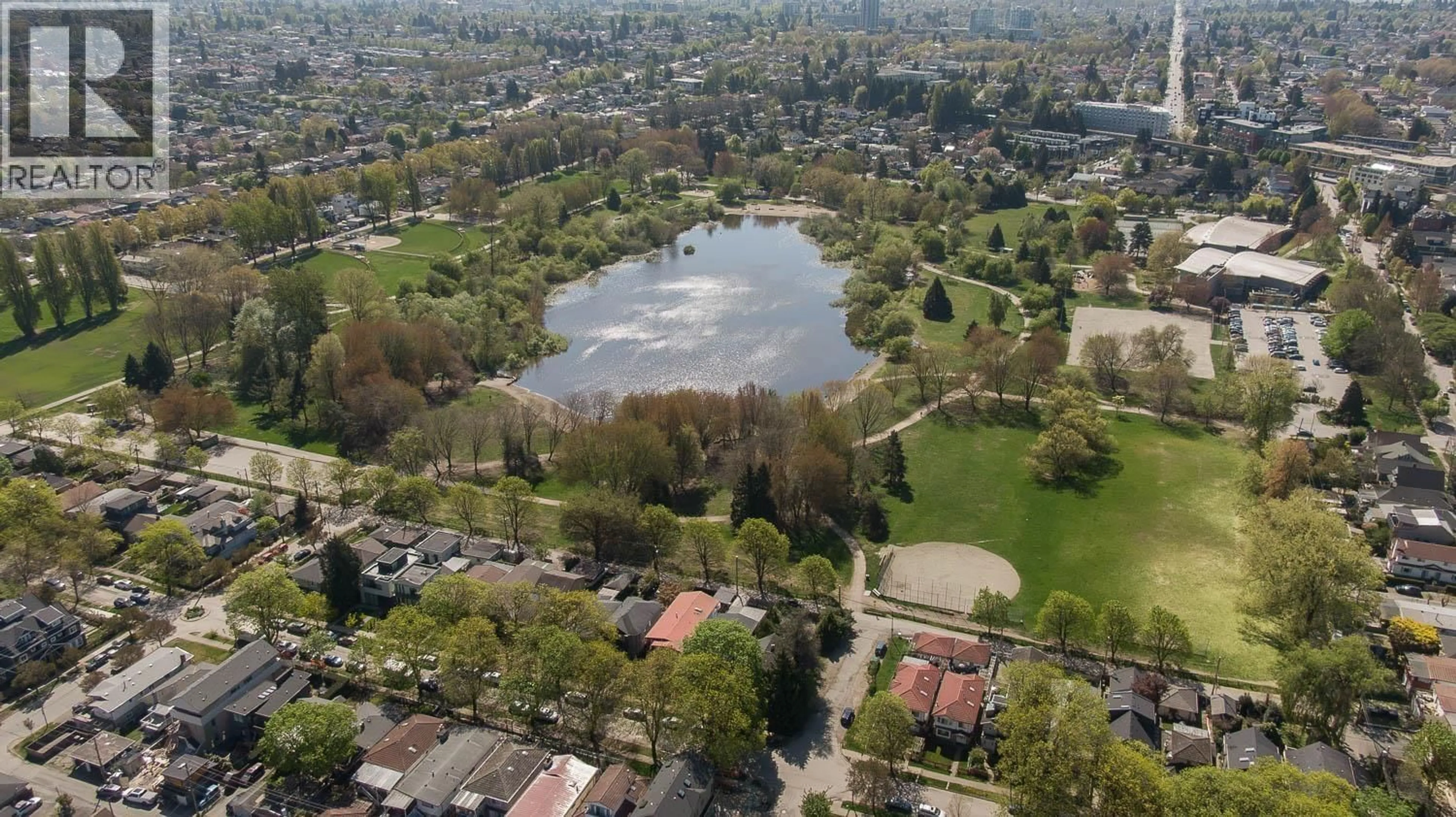 A pic from outside/outdoor area/front of a property/back of a property/a pic from drone, water/lake/river/ocean view for 2002 13TH AVENUE, Vancouver British Columbia V5N2C4