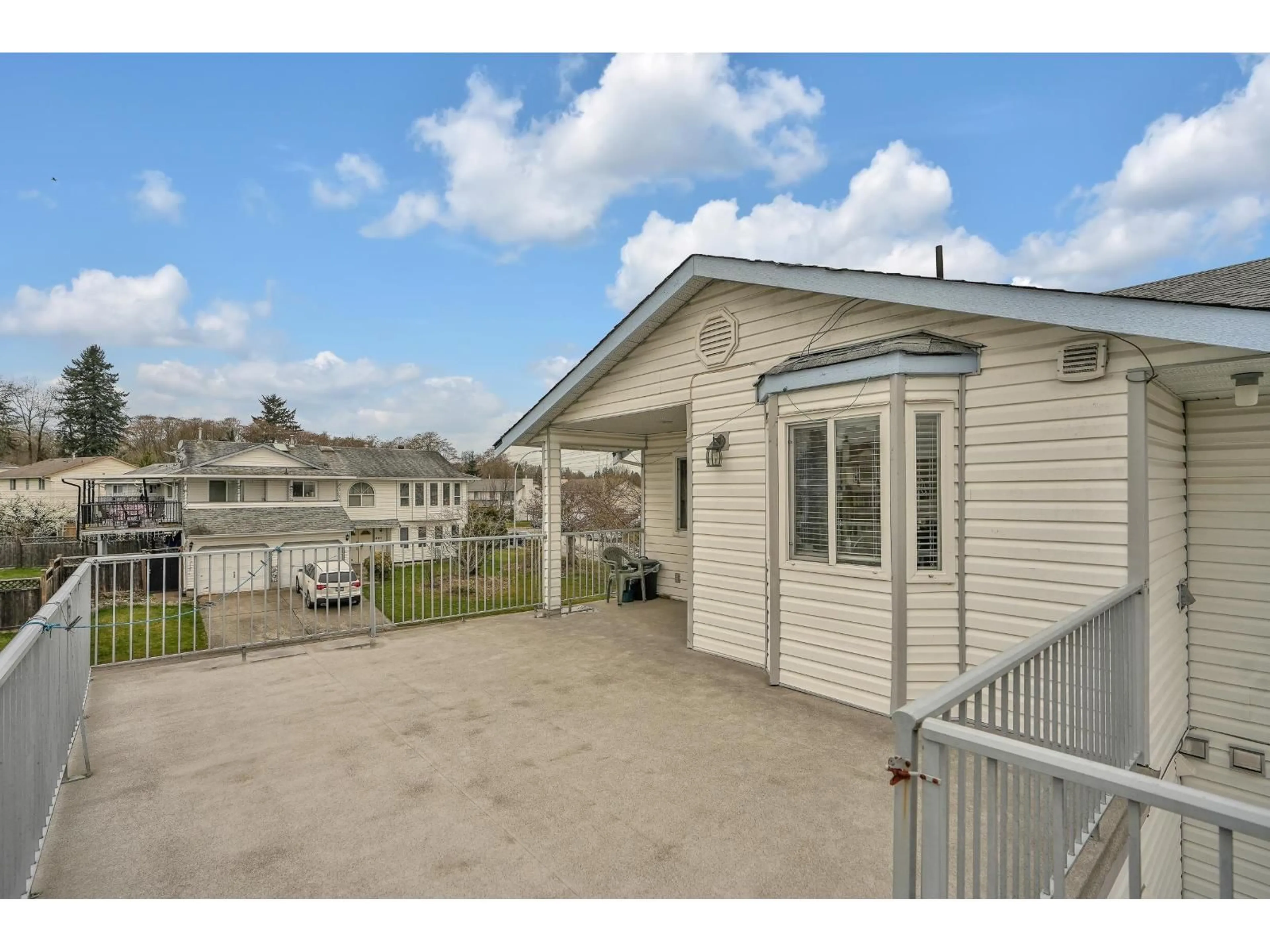 Patio, street for 13452 85 AVENUE, Surrey British Columbia V3W0T8