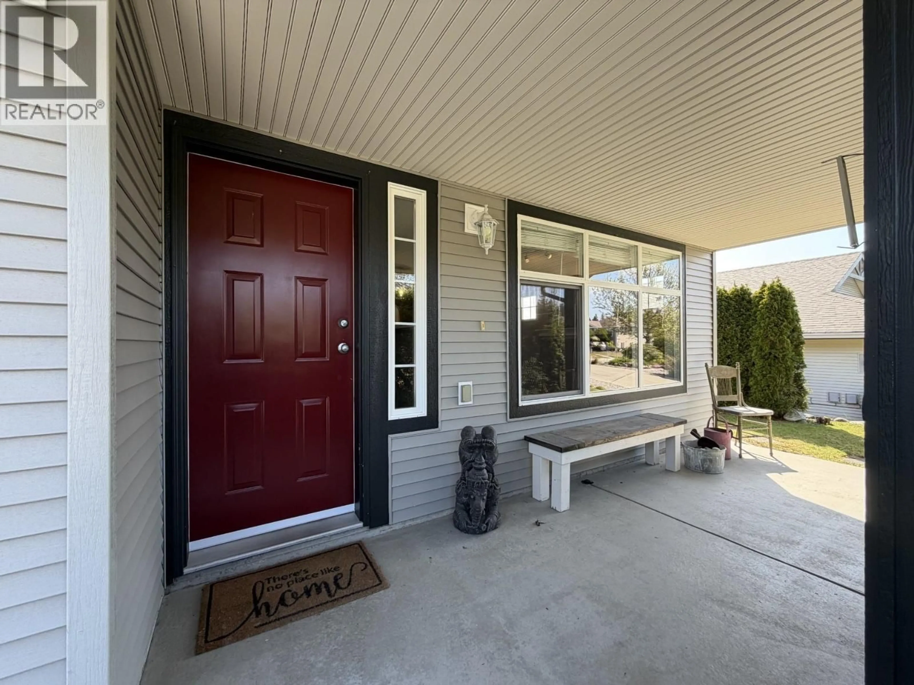 Indoor entryway for 6335 TYLER ROAD, Sechelt British Columbia V0N3A7