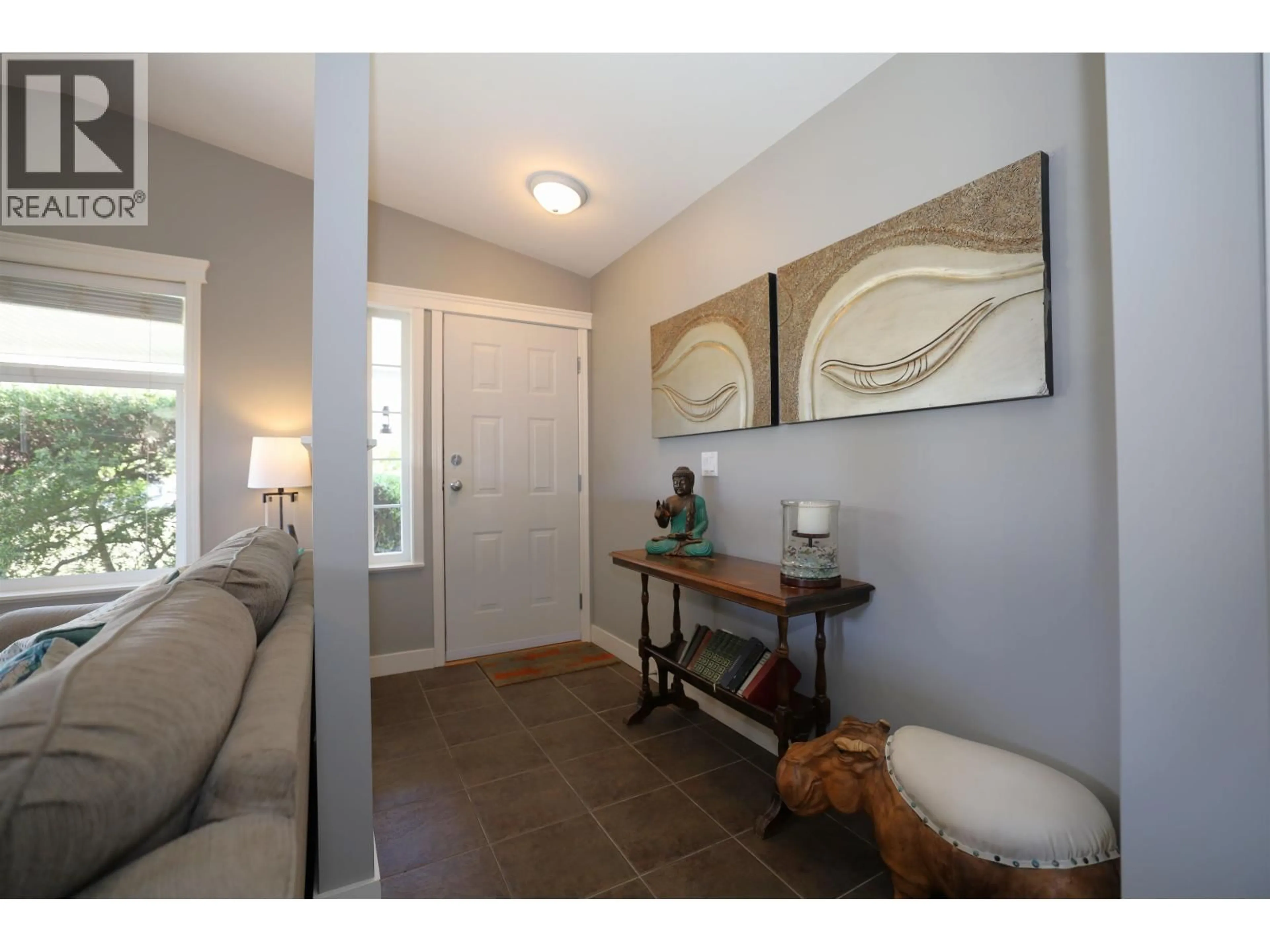 Indoor entryway for 6335 TYLER ROAD, Sechelt British Columbia V0N3A7