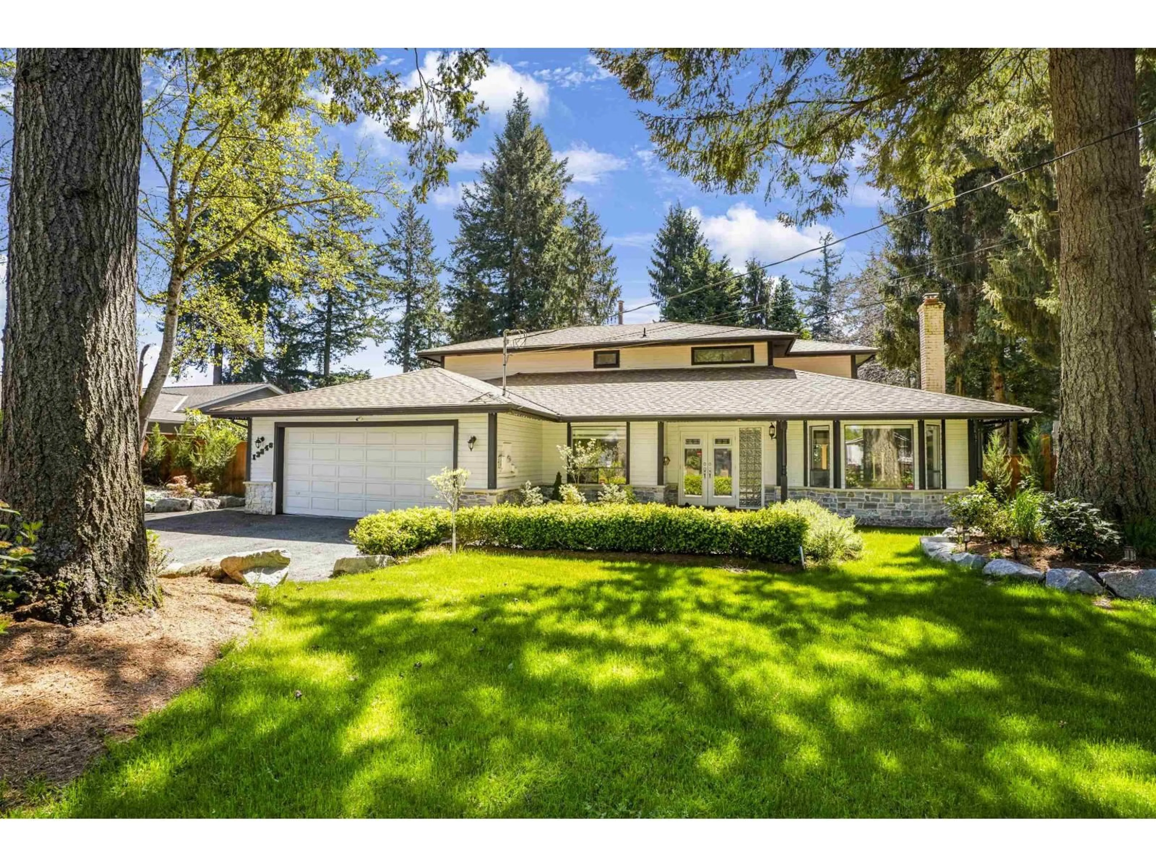 Home with vinyl exterior material, street for 13846 18 AVENUE, Surrey British Columbia V4A1W4