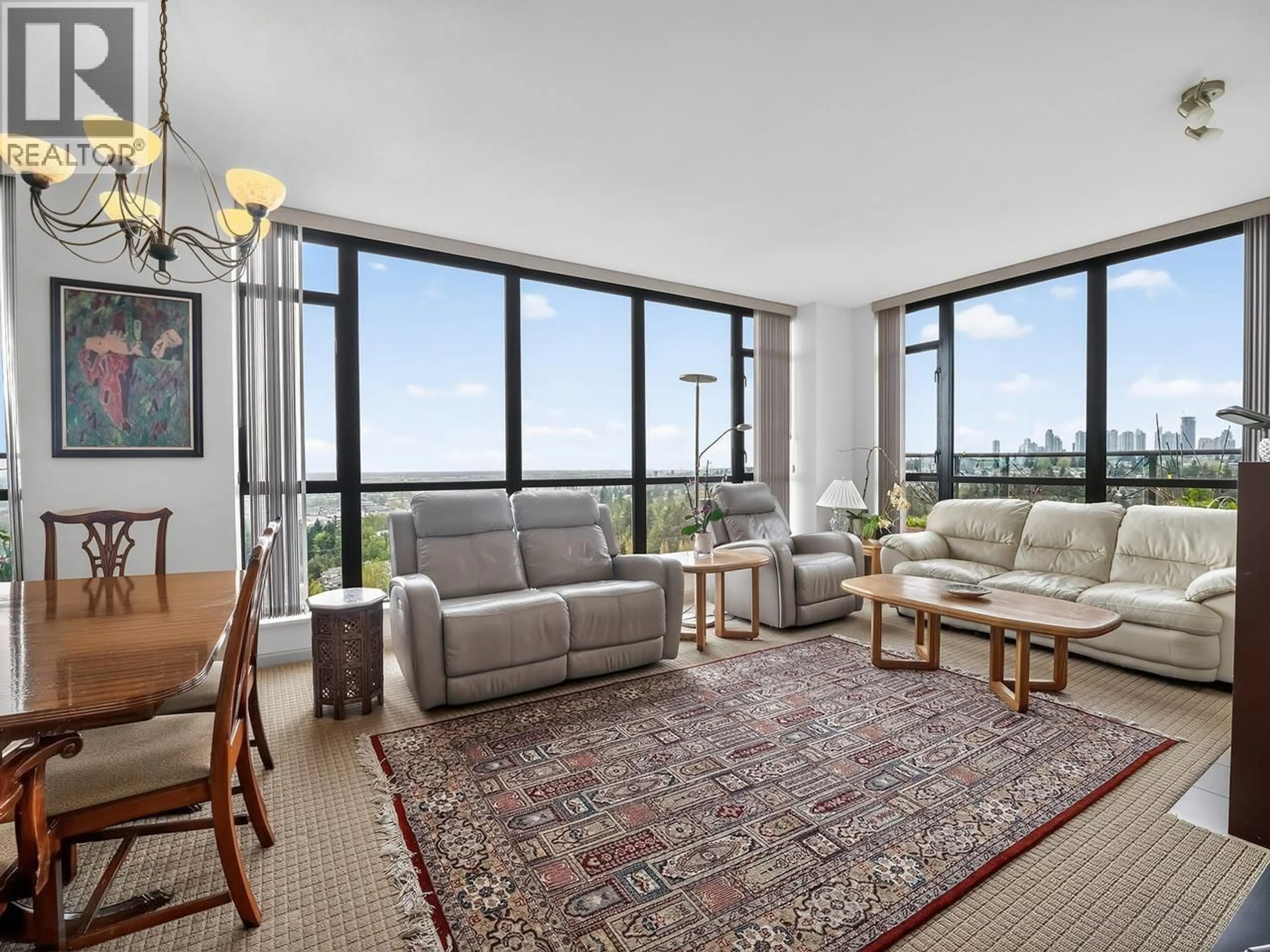 Living room with furniture, unknown for 1502 - 7388 SANDBORNE AVENUE, Burnaby British Columbia V3N5C4