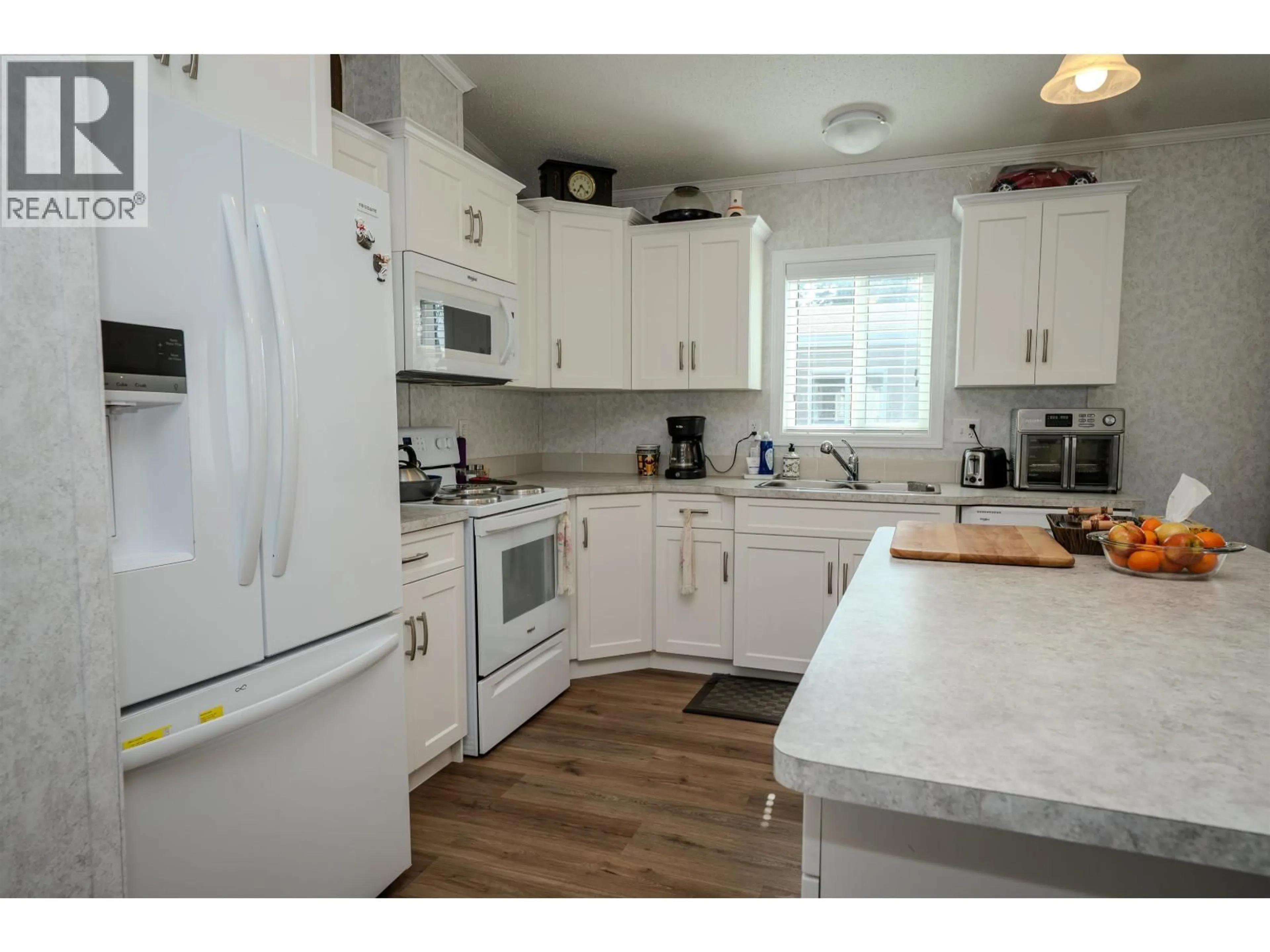 Standard kitchen, unknown for 56 - 3001 MACKENZIE AVENUE, Williams Lake British Columbia V2G3N9