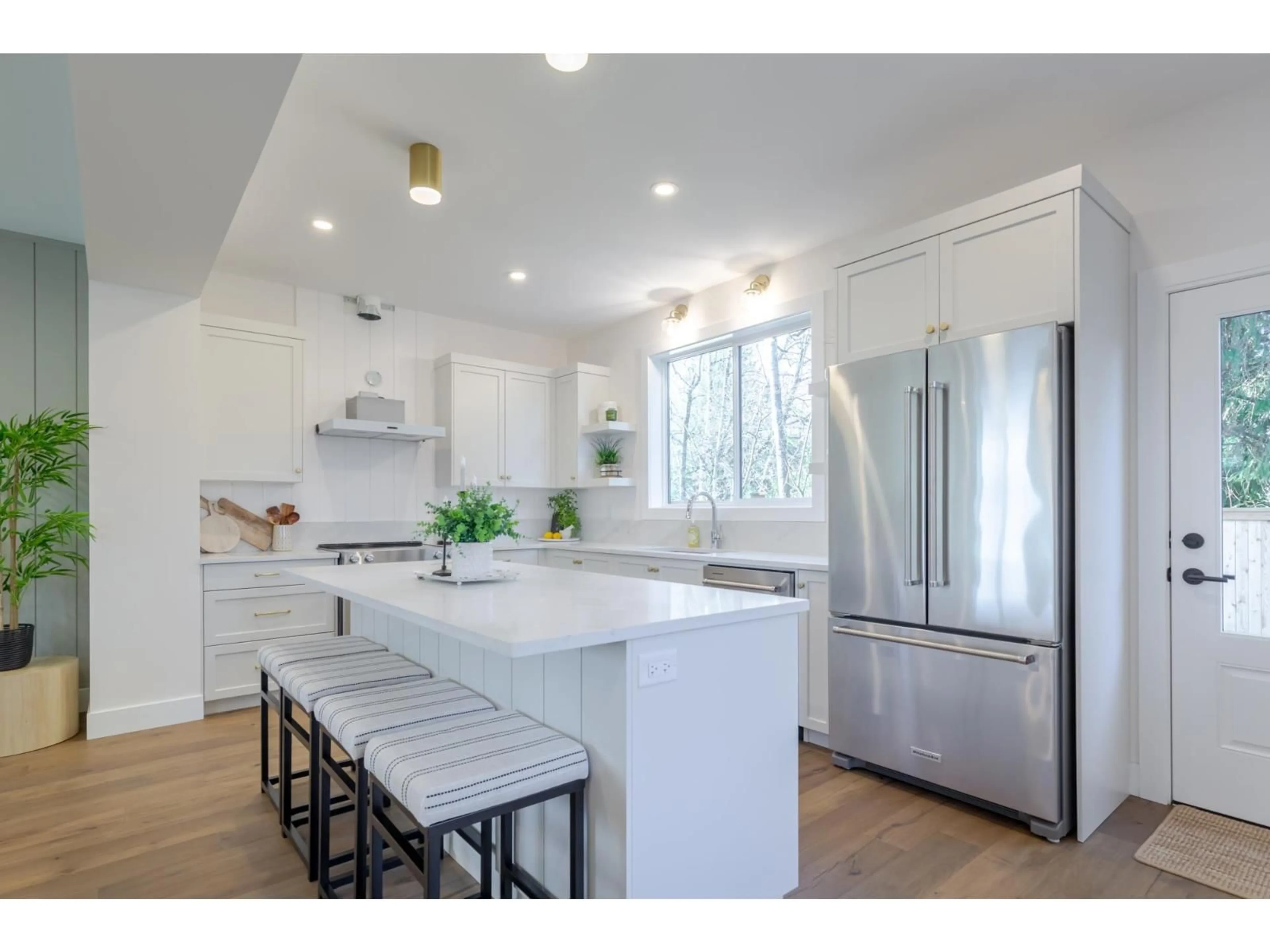 Open concept kitchen, unknown for 2477 BECK ROAD, Abbotsford British Columbia V2S4S3