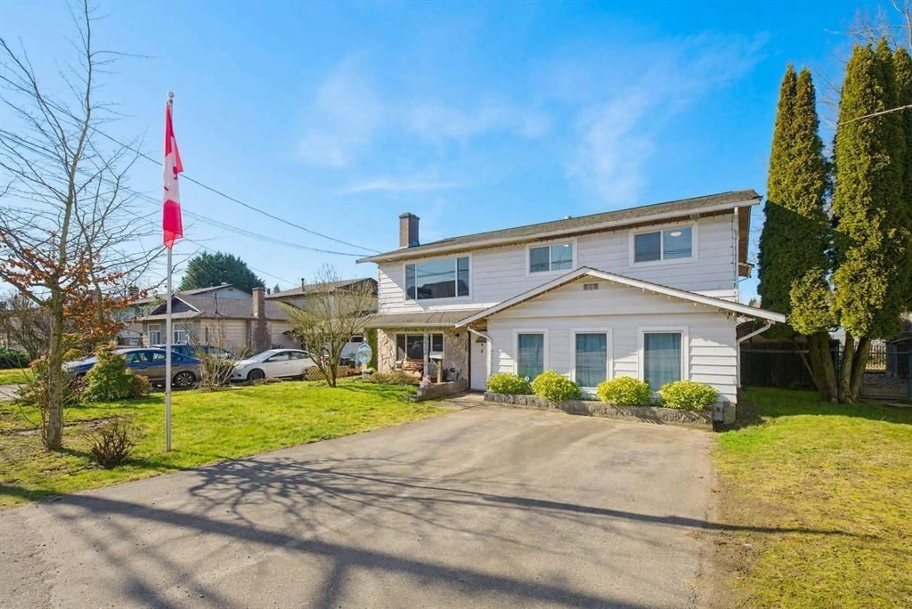 A pic from outside/outdoor area/front of a property/back of a property/a pic from drone, unknown for 5927 184 STREET, Surrey British Columbia V3S4N2