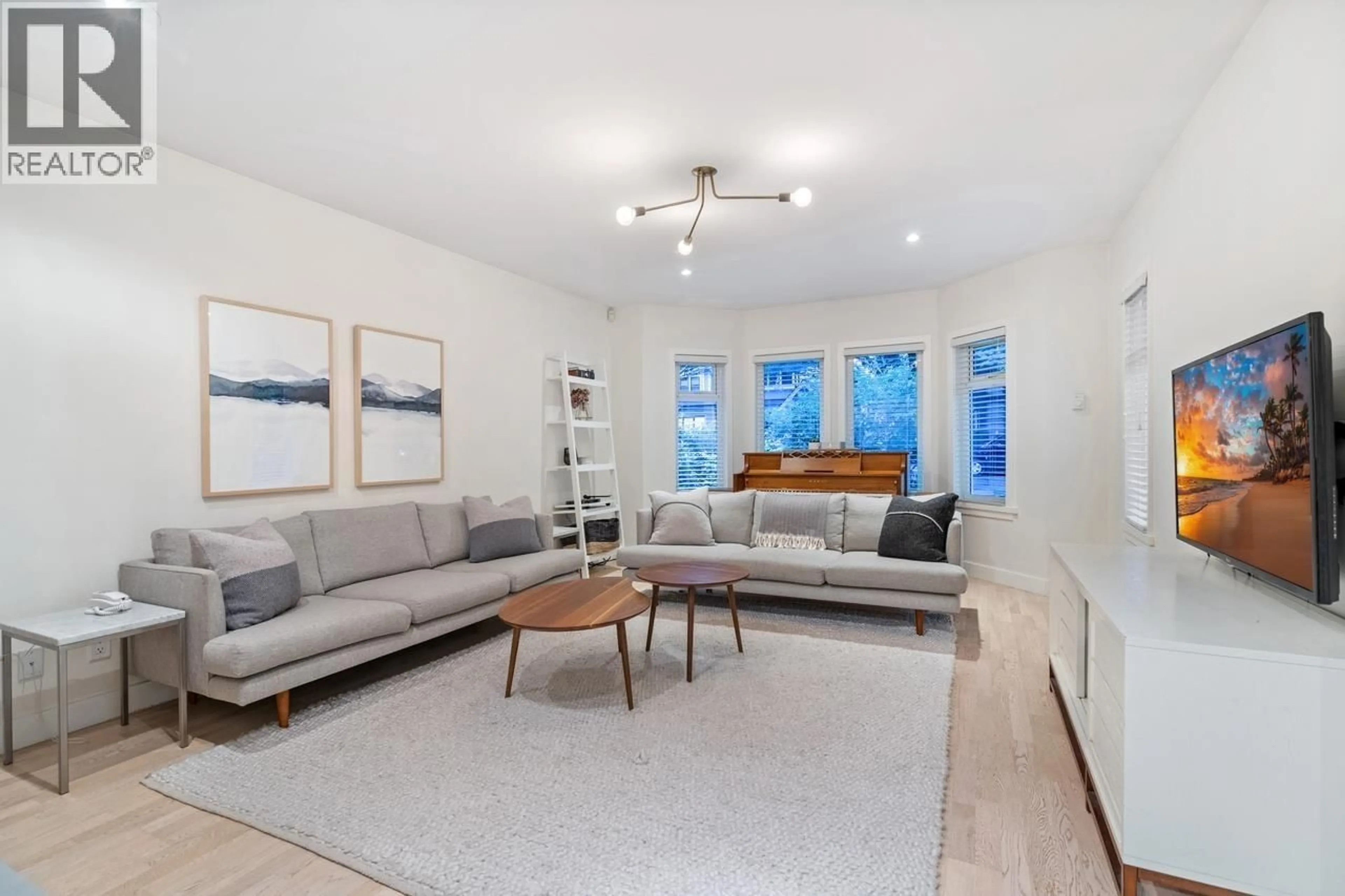Living room with furniture, unknown for 855 22ND AVENUE, Vancouver British Columbia V5V1V8