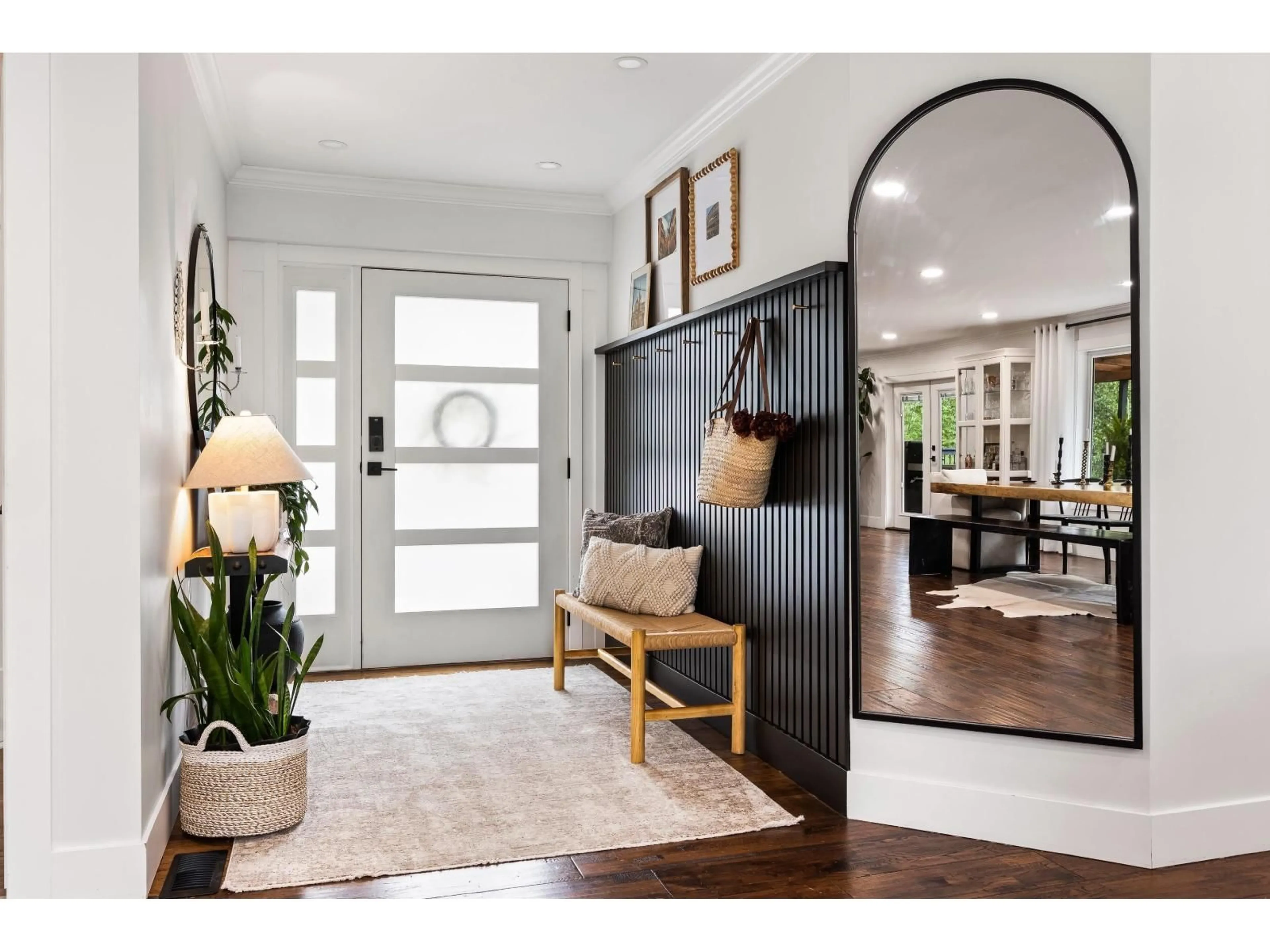 Indoor entryway for 46750 CHILLIWACK LAKE ROAD, Sardis - Chwk River Valley British Columbia V2R4N2
