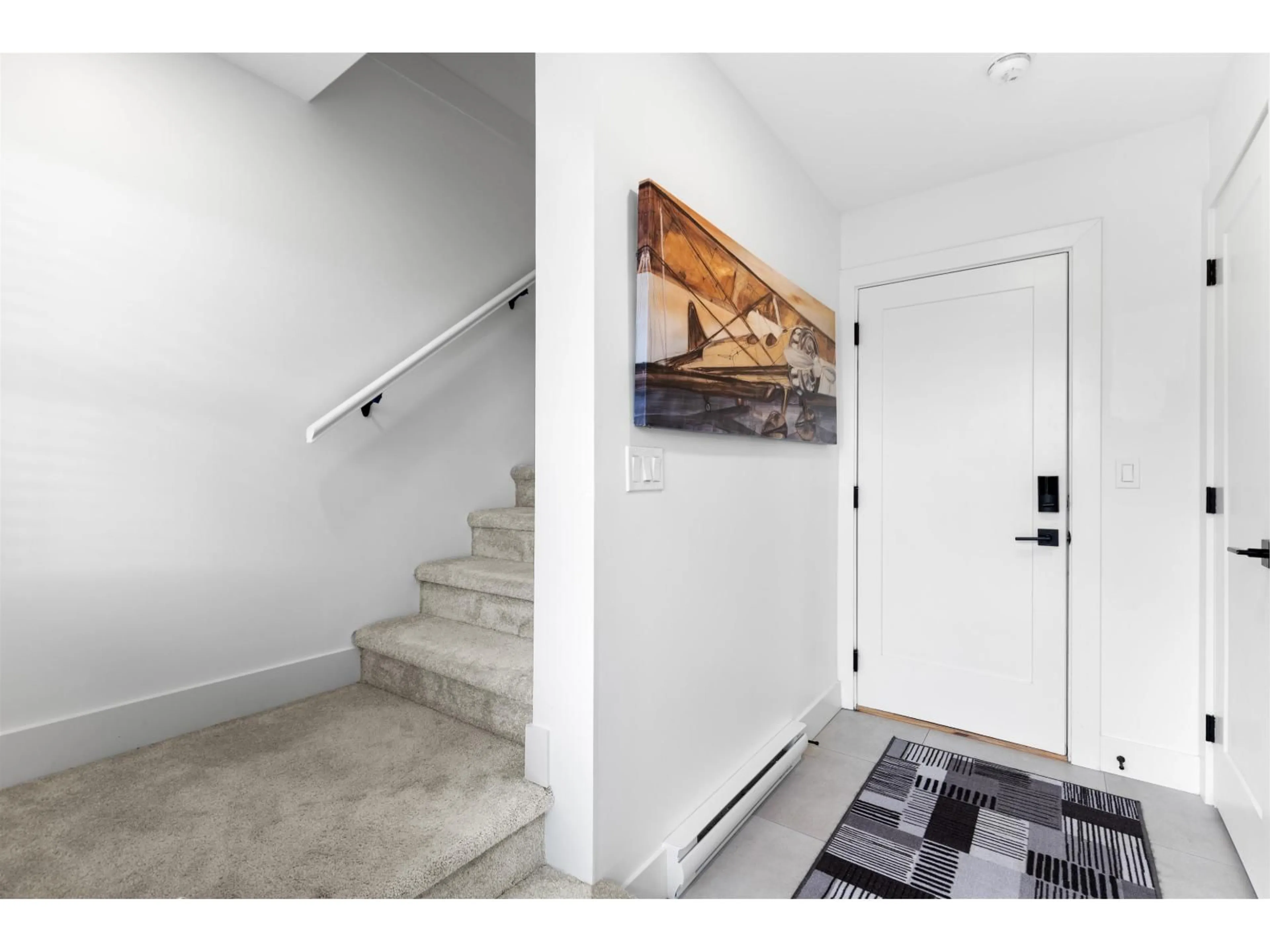 Indoor entryway for 49 - 19255 ALOHA DRIVE, Surrey British Columbia V4N6T8