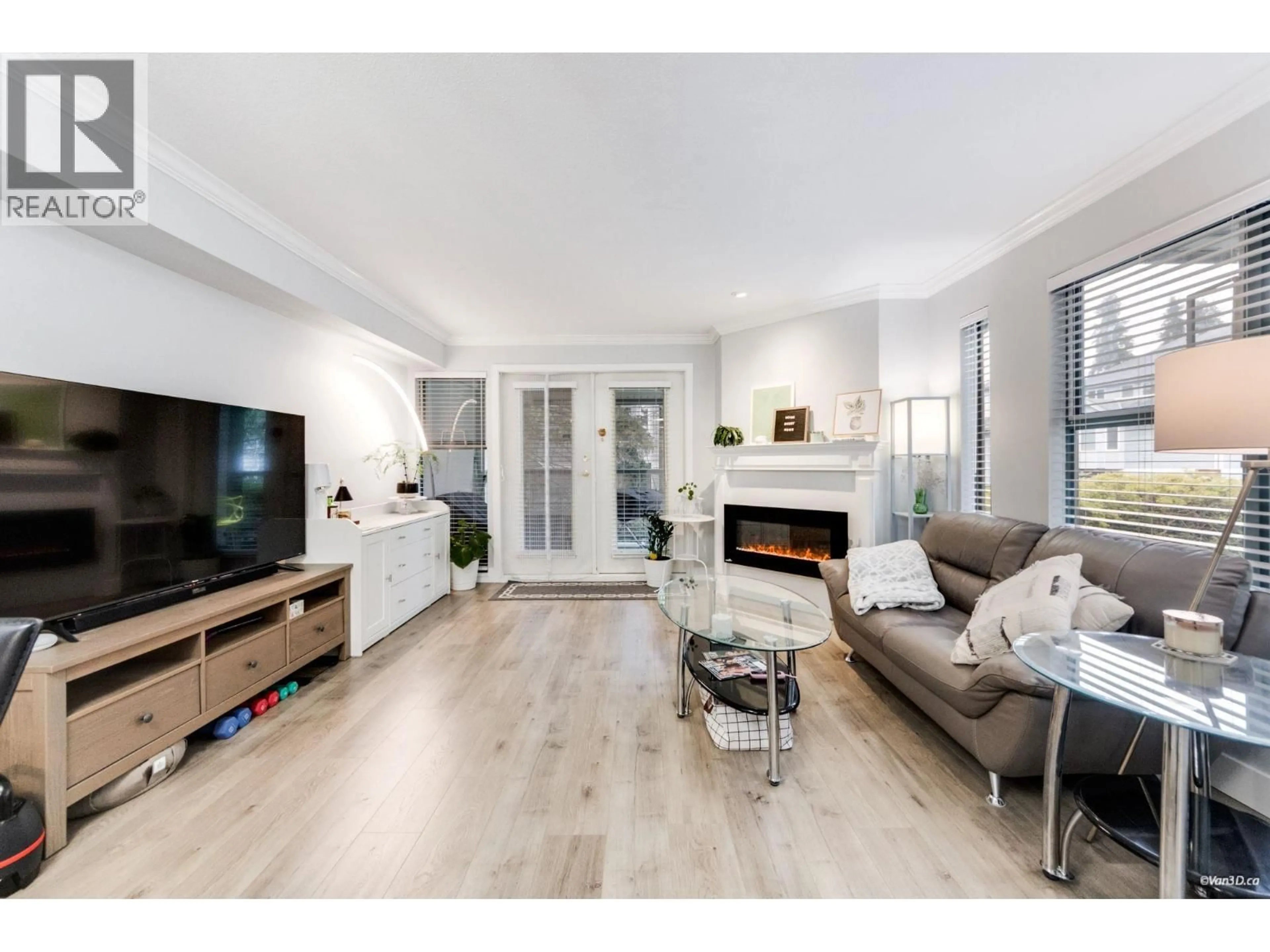 Living room with furniture, unknown for 204B - 7025 STRIDE AVENUE, Burnaby British Columbia V3N4Y1