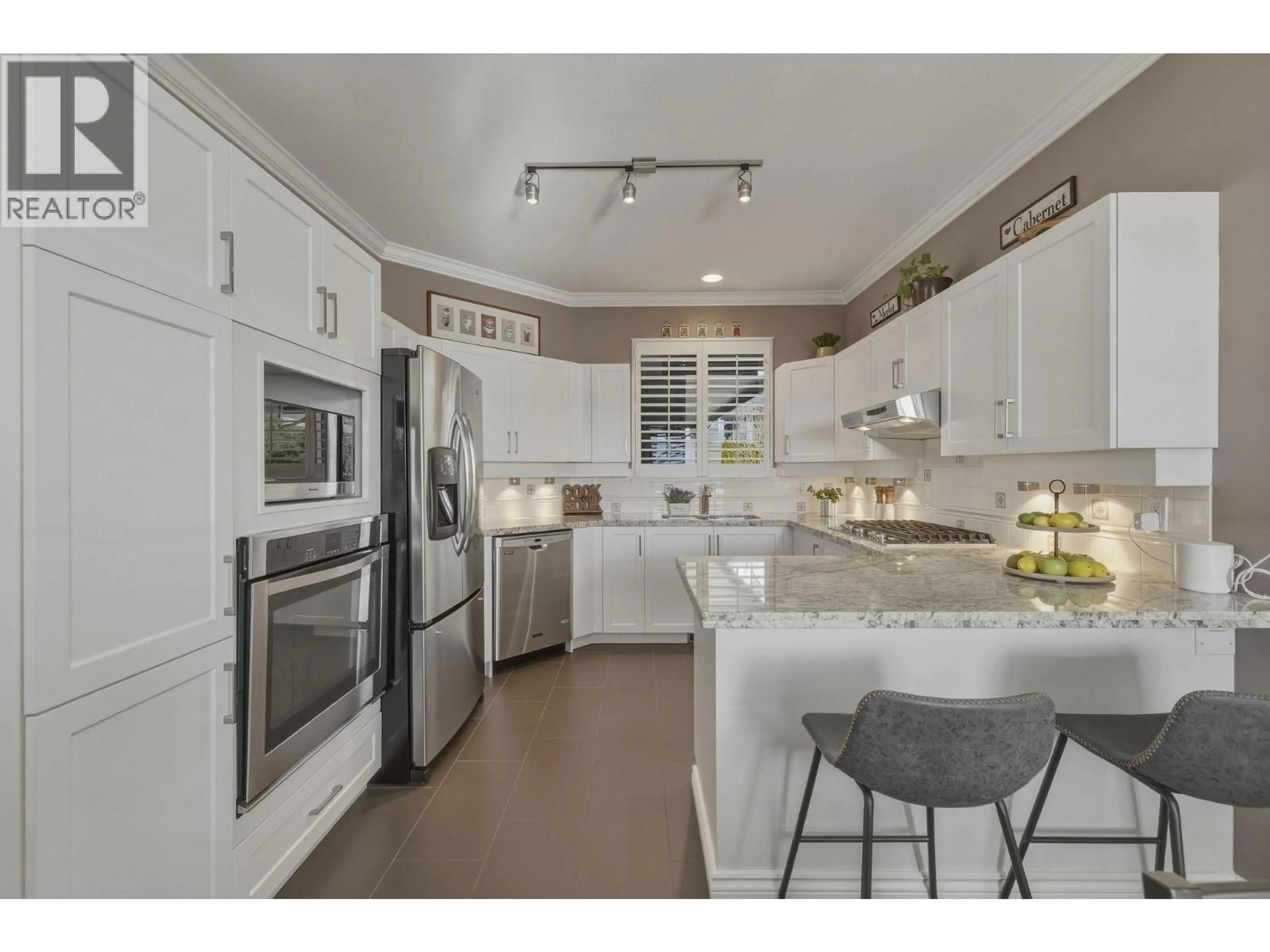 Open concept kitchen, ceramic/tile floor for 75 - 2615 FORTRESS DRIVE, Port Coquitlam British Columbia V3C6E8