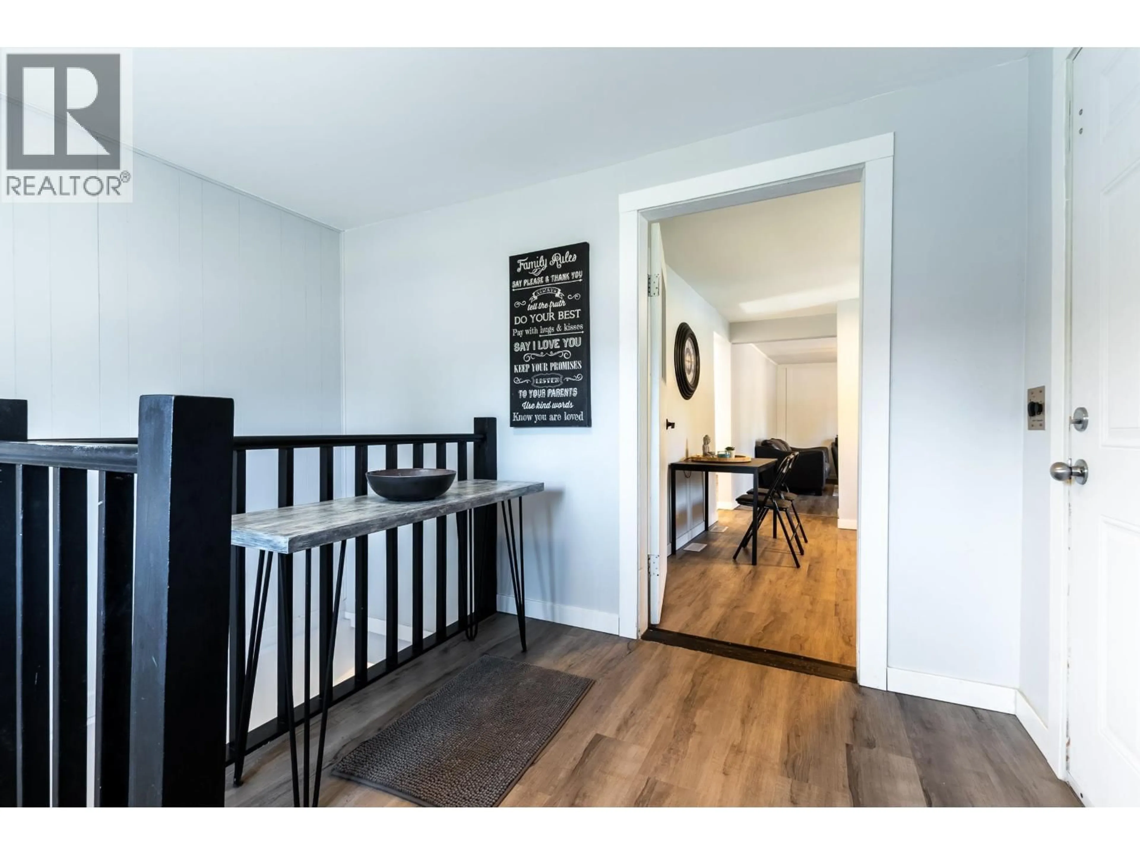Indoor entryway for 5565 BENDIXON ROAD, Prince George British Columbia V2N5V3