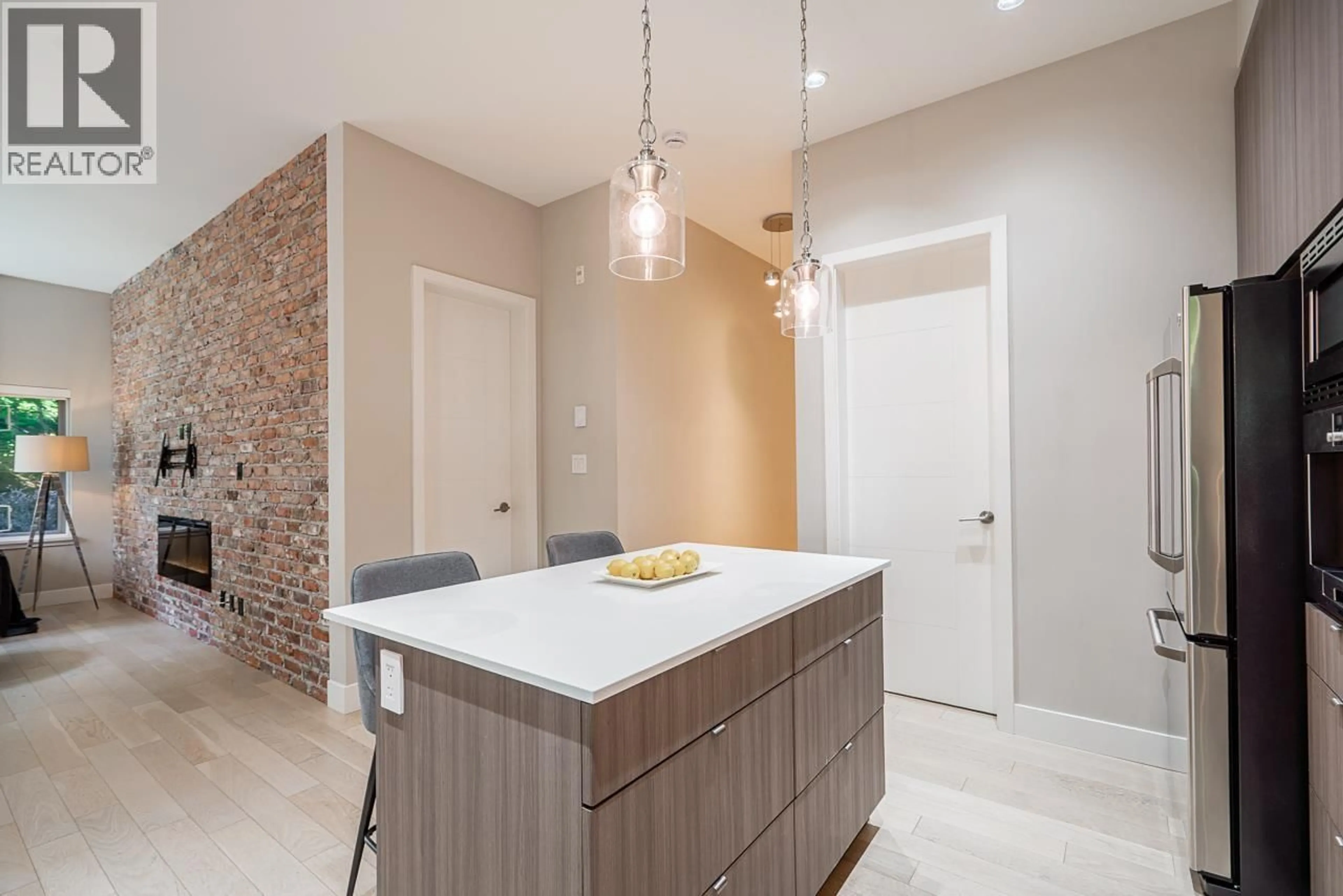 Contemporary kitchen, ceramic/tile floor for 112 - 262 SALTER STREET, New Westminster British Columbia V3M0J6