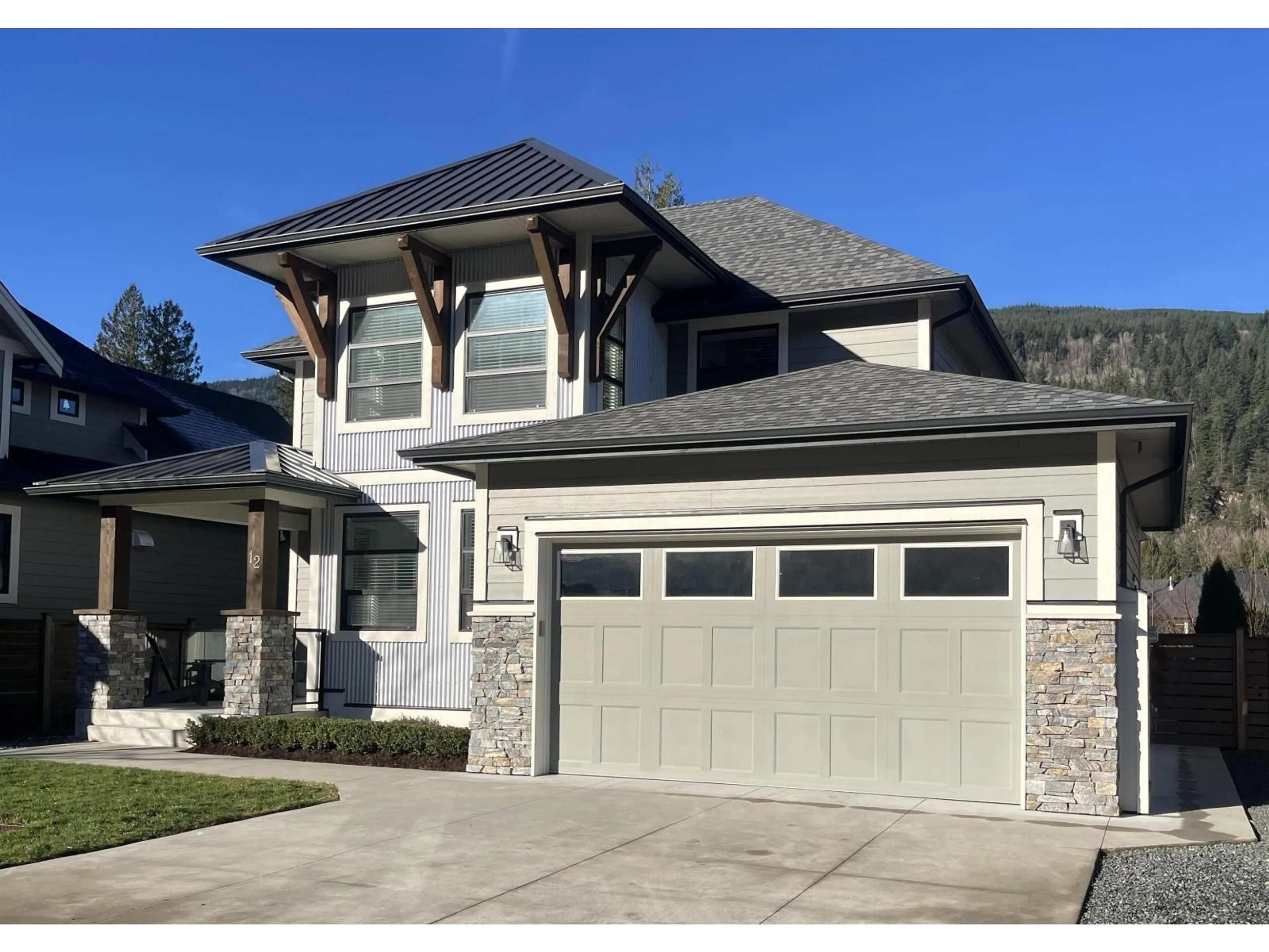 Home with vinyl exterior material, street for 12 - 1885 COLUMBIA VALLEY ROAD, Cultus Lake British Columbia V2R1J8